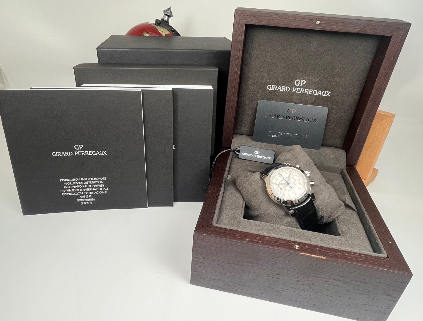 Girard Perregaux 90240-11-811-BA6A detail 8