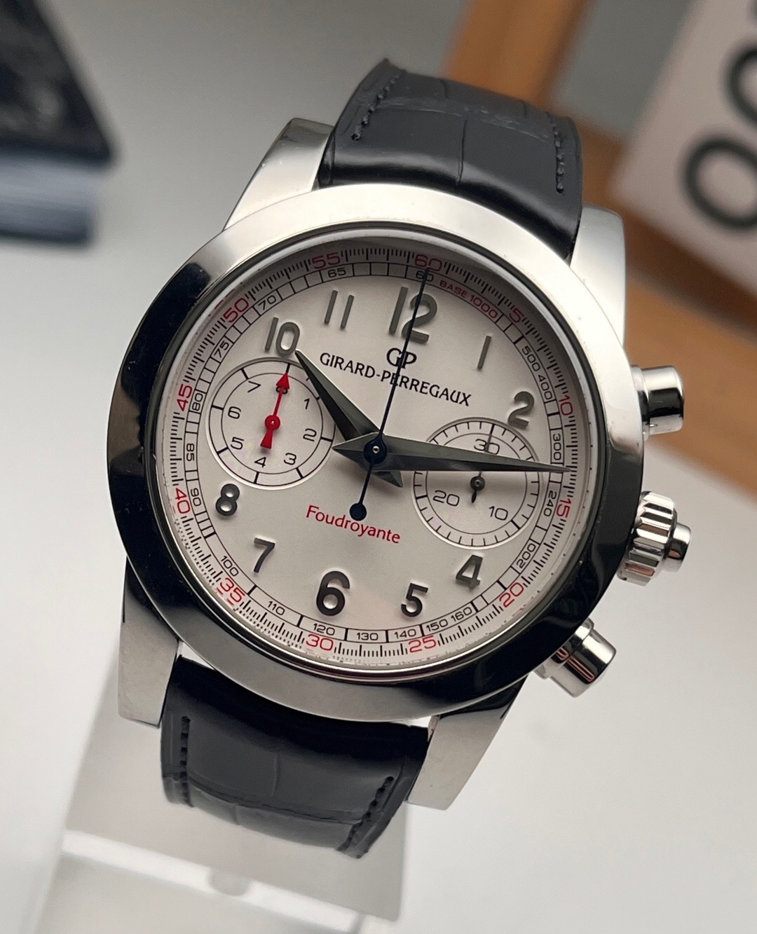 Girard Perregaux 90240-11-811-BA6A detail 1