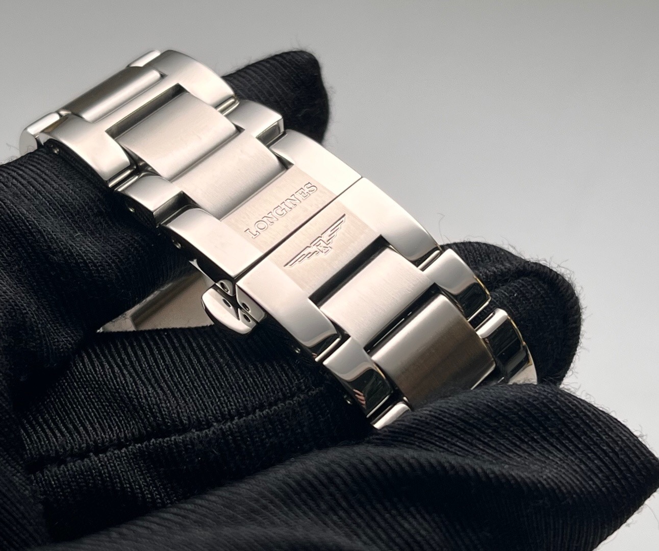 Longines L2.786.4.56.6 detail 4