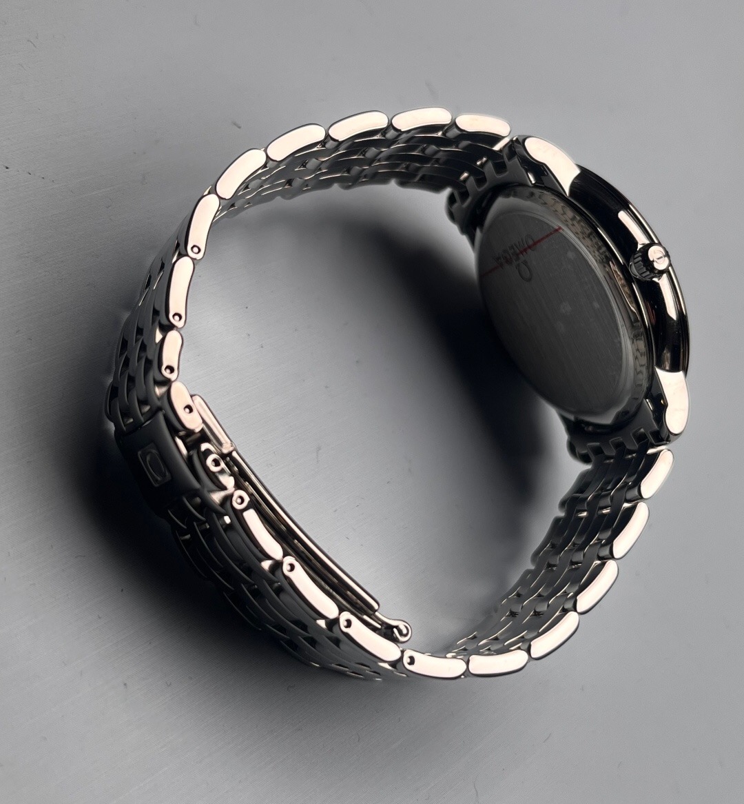 Omega 4500.30.00 detail 6