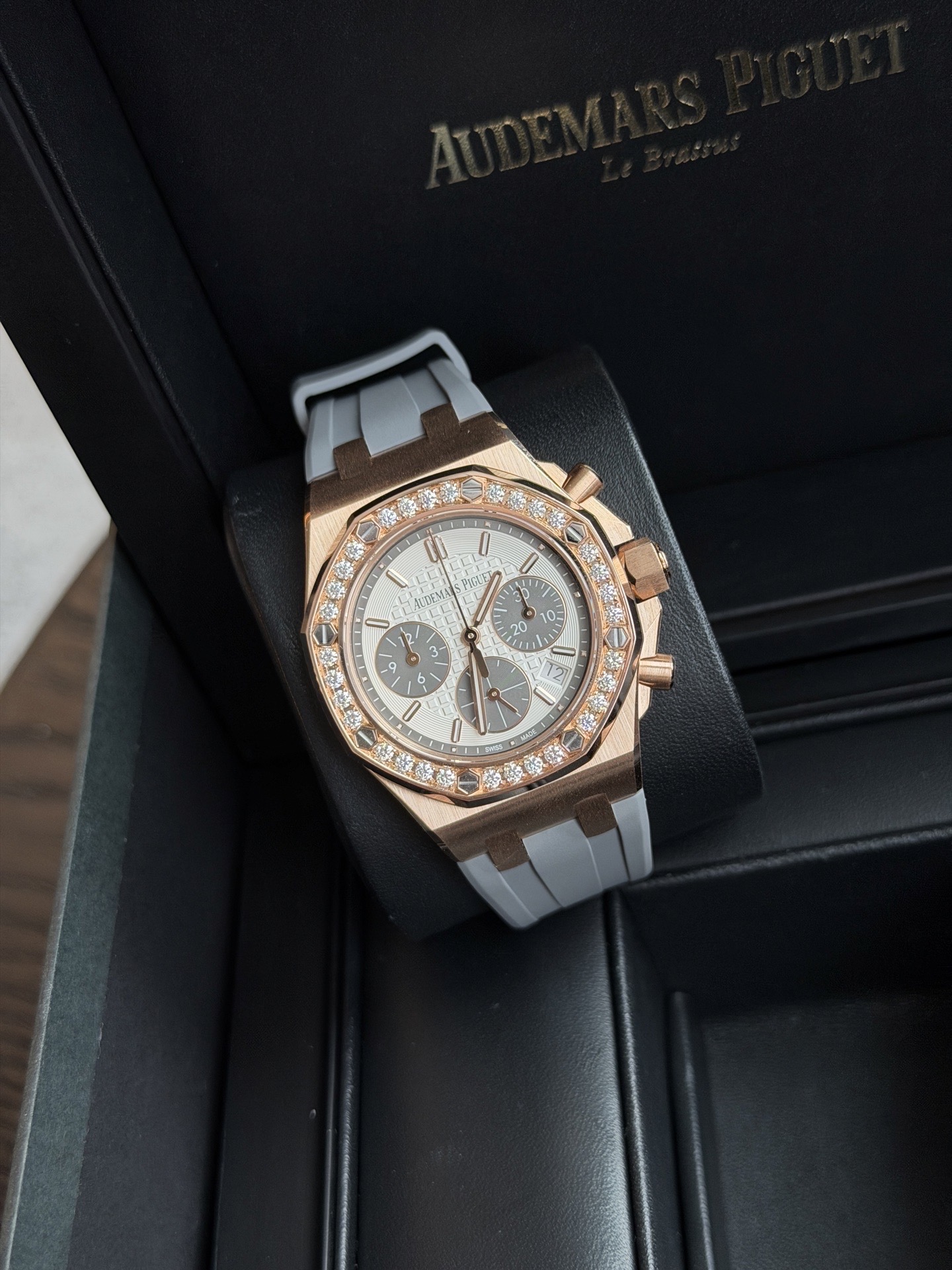 Audemars Piguet 26231OR.ZZ.D003CA.01