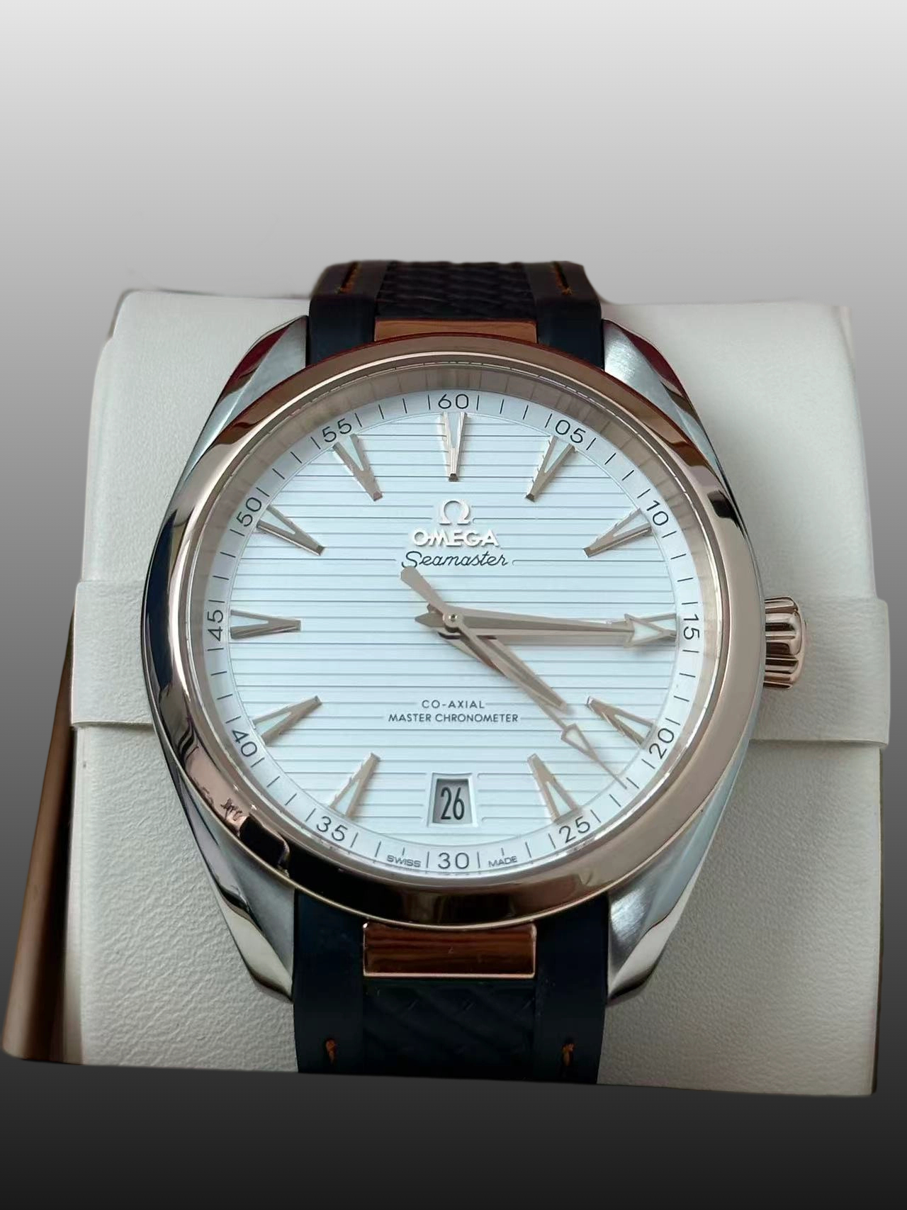 Omega 220.23.41.21.02.001 detail 5