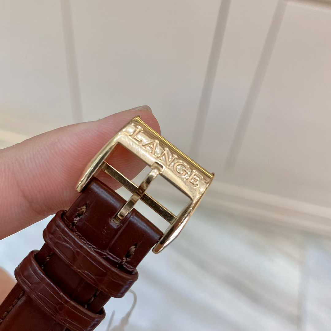 A. Lange & S&ouml;hne 320.032 detail 3