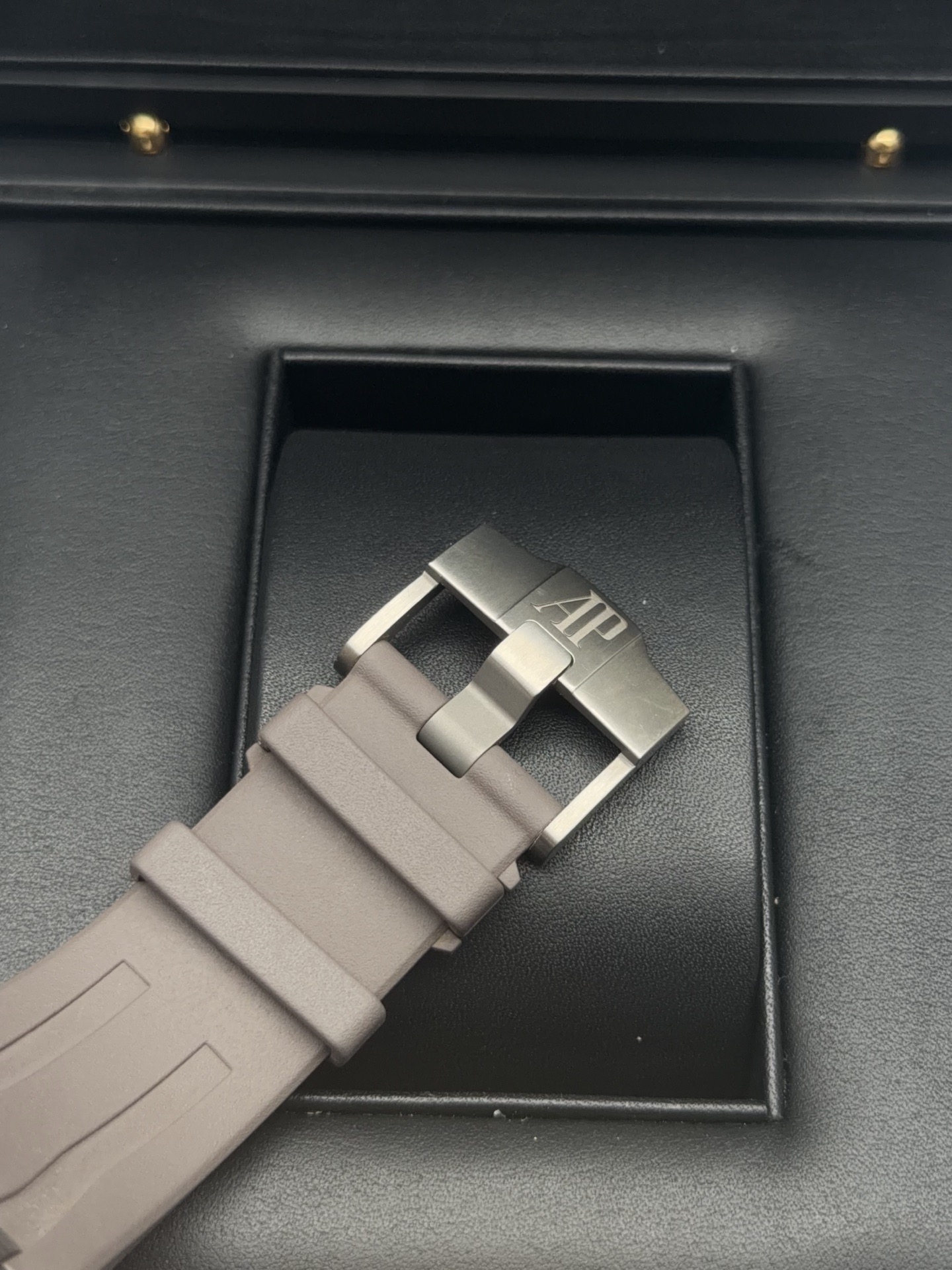 Audemars Piguet 26400IO.OO.A004CA.01 detail 7