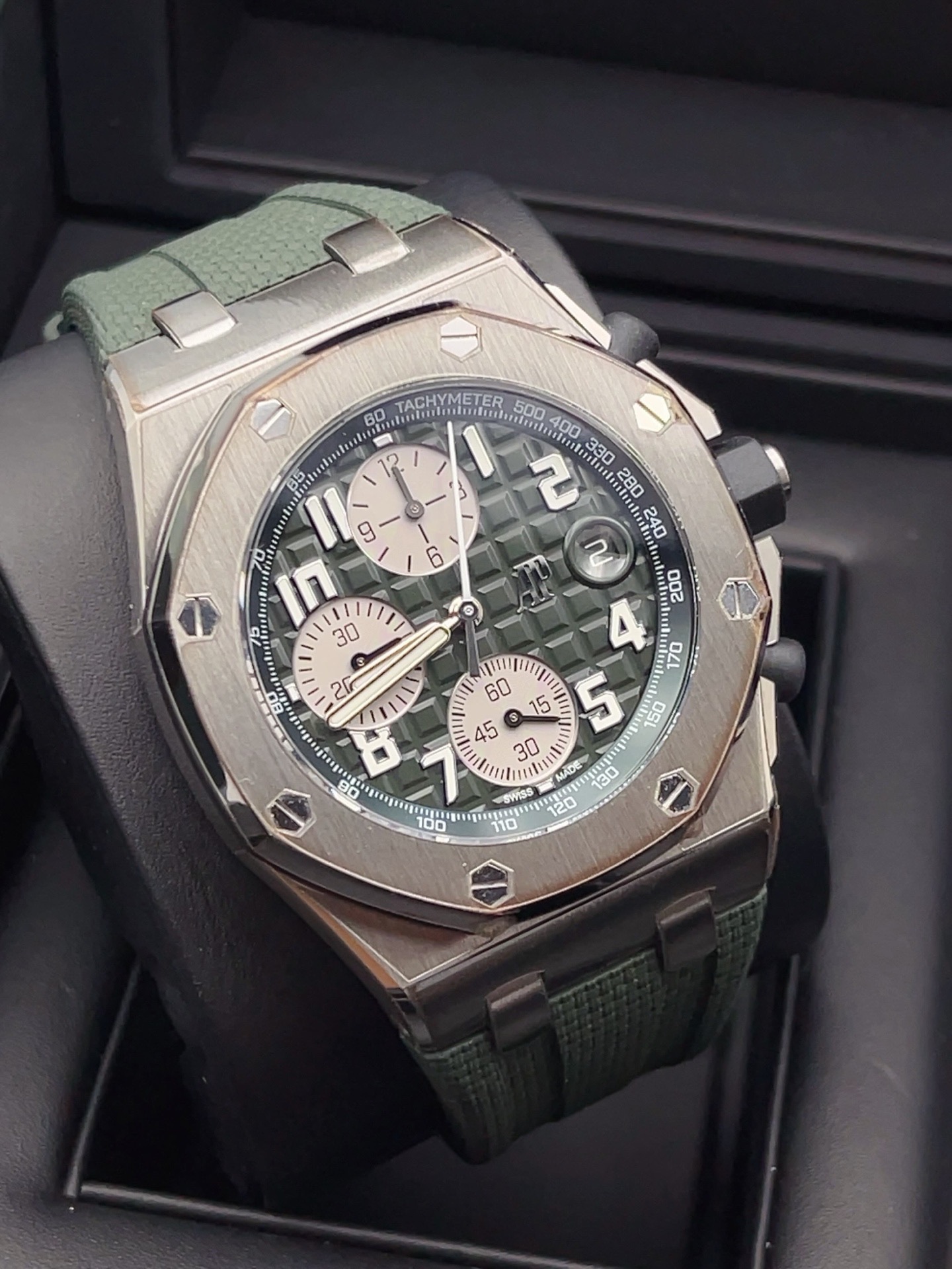Audemars Piguet 26238TI.OO.A056CA.01