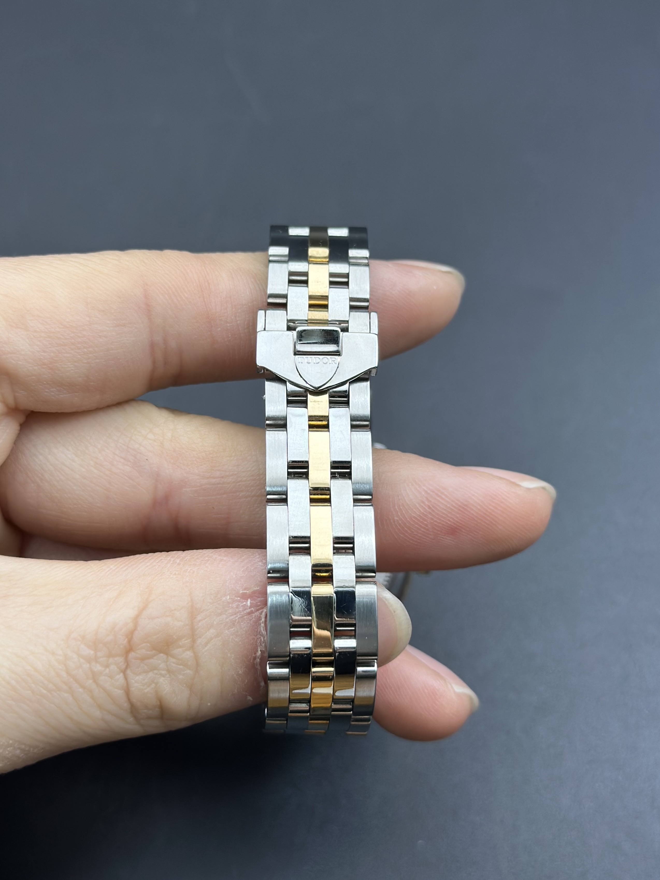 Tudor M51003-0006 detail 4