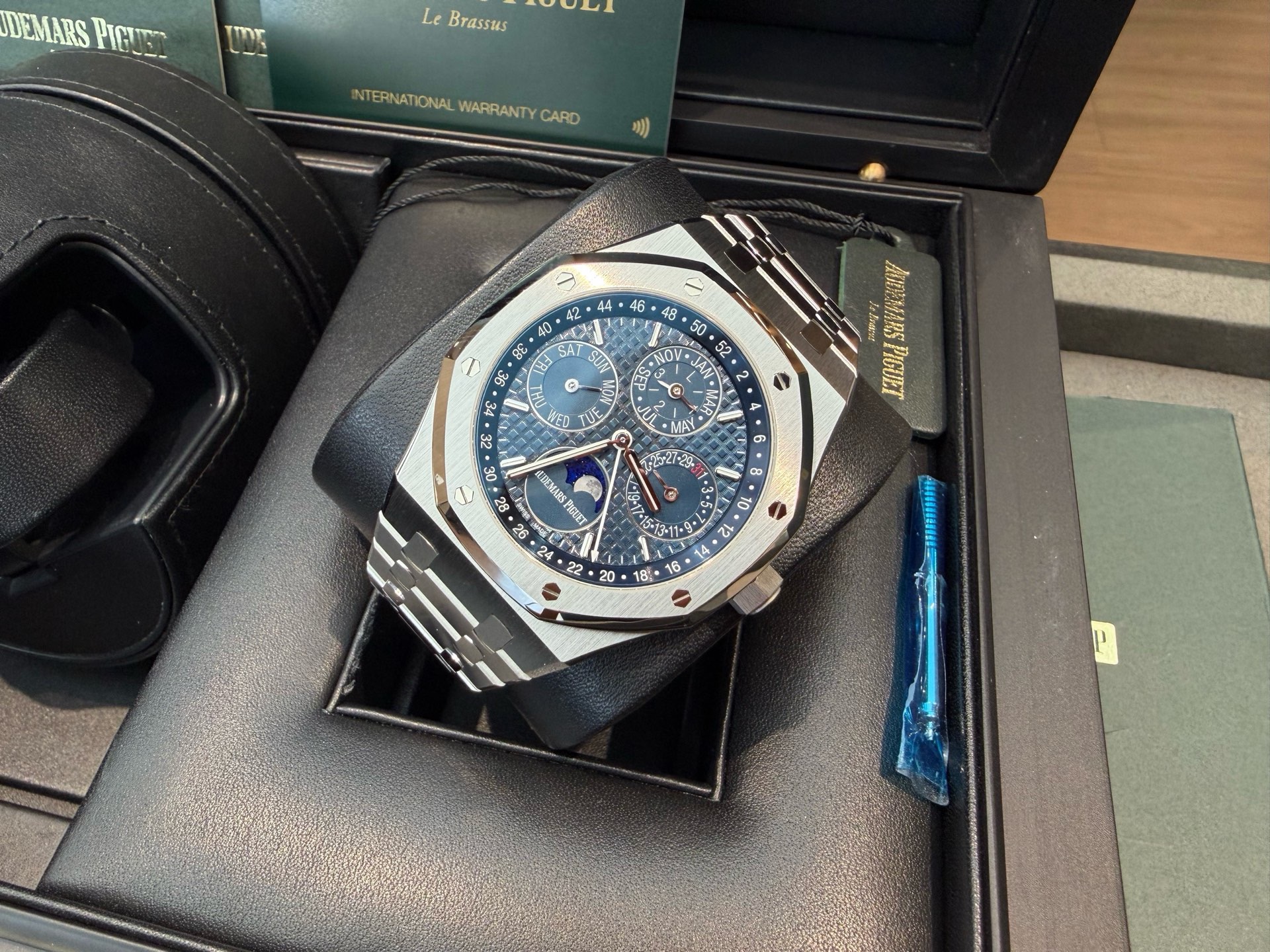 Audemars Piguet 26574ST.OO.1220ST.02