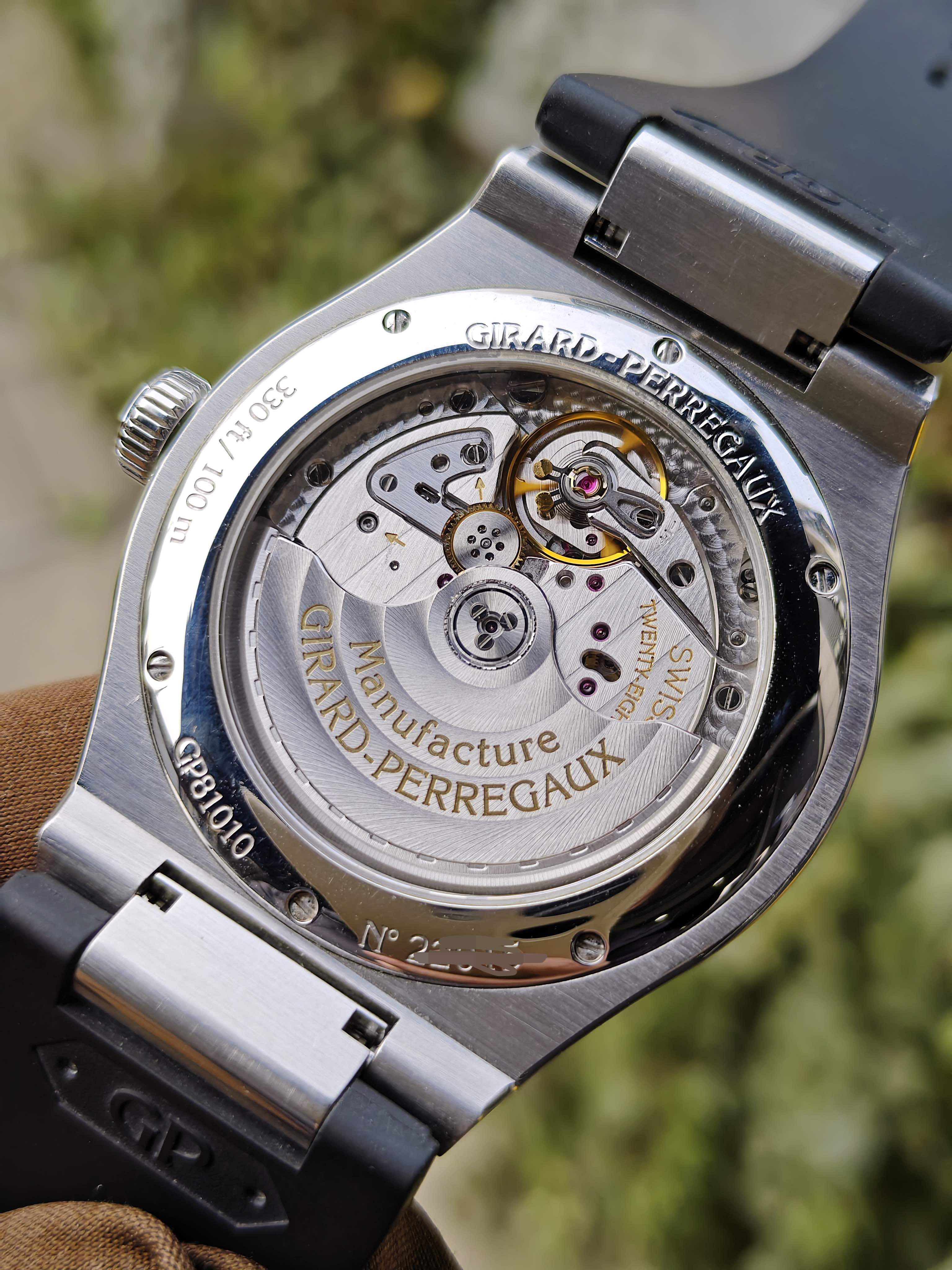 Girard Perregaux 81010-11-431-BB6A detail 7