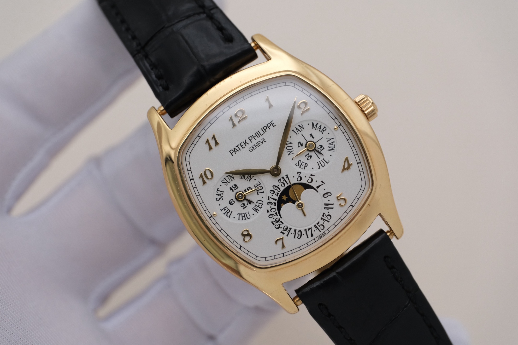 Patek Philippe 5940J-001 detail 1