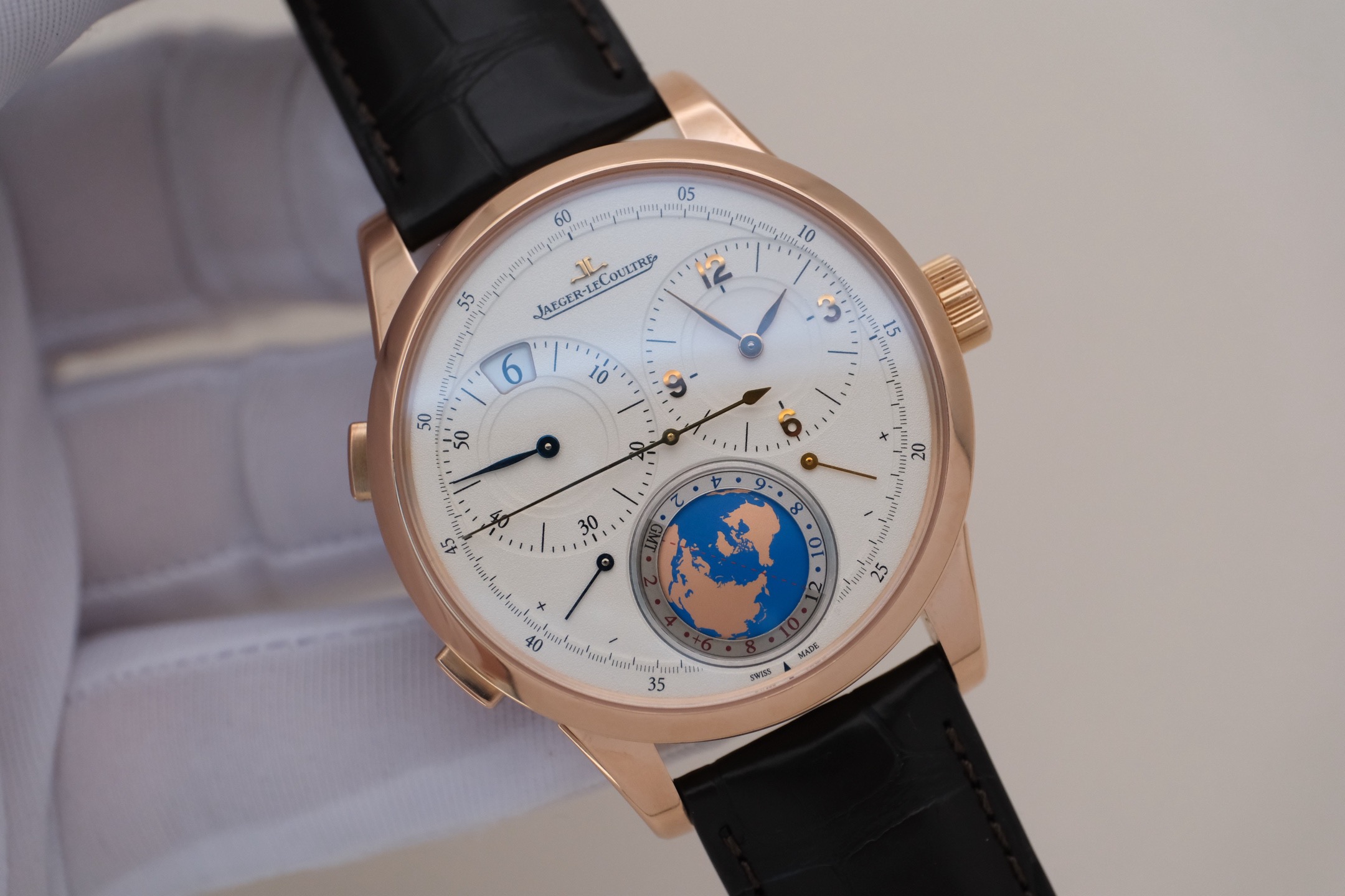 Jaeger-LeCoultre 6062420 detail 1