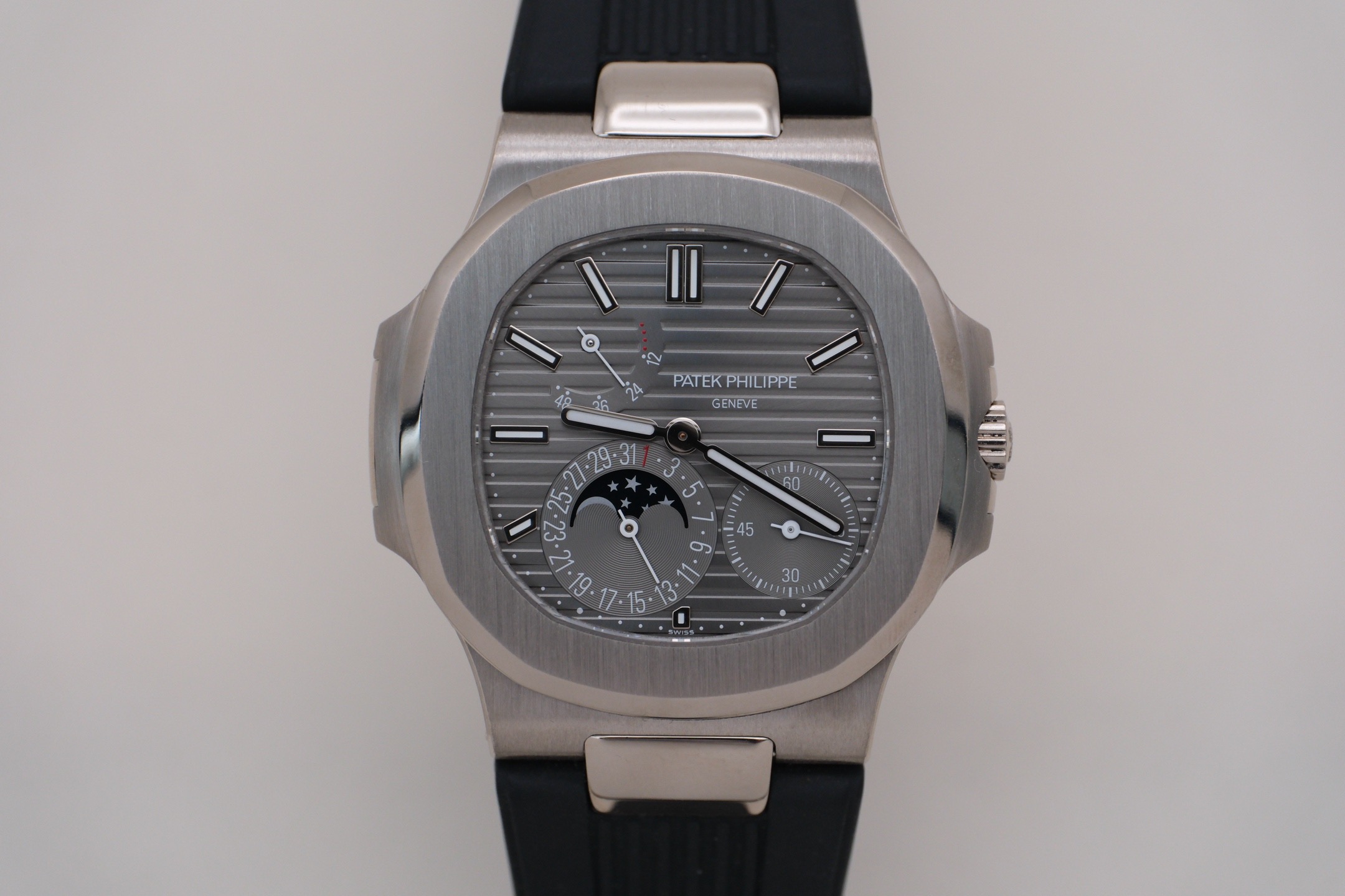 Patek Philippe 5712G-001 detail 3