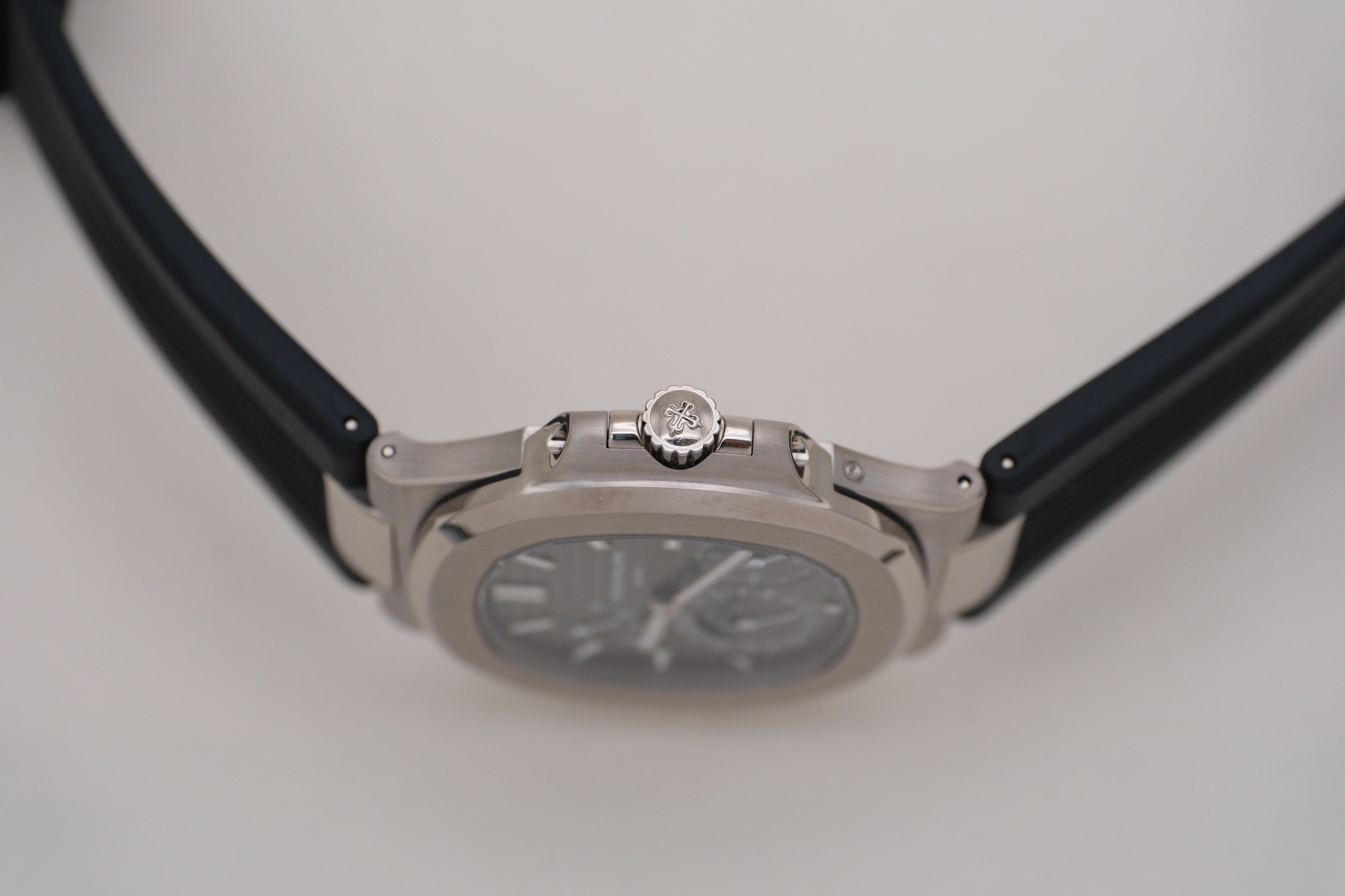 Patek Philippe 5712G-001 detail 5