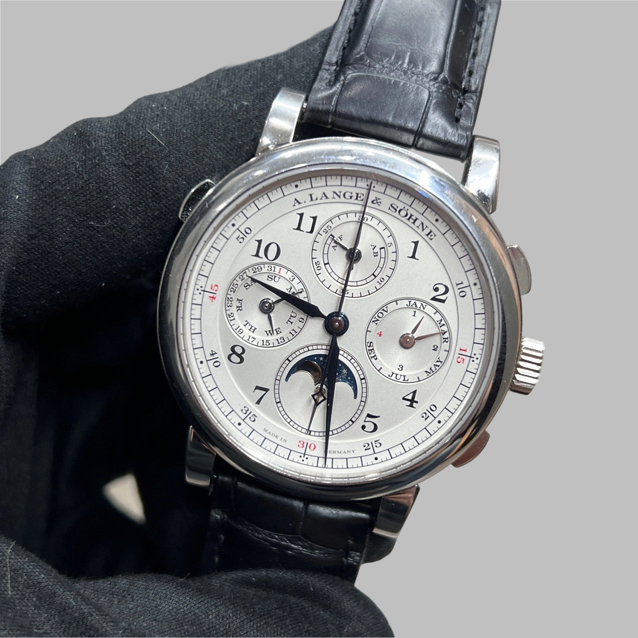A. Lange & S&ouml;hne 421.025 detail 4