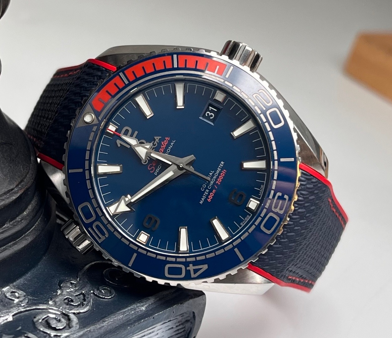 Omega 522.32.44.21.03.001 detail 5