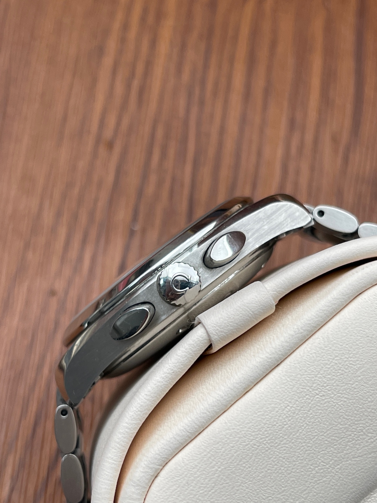 Omega 2512.52.00 detail 2