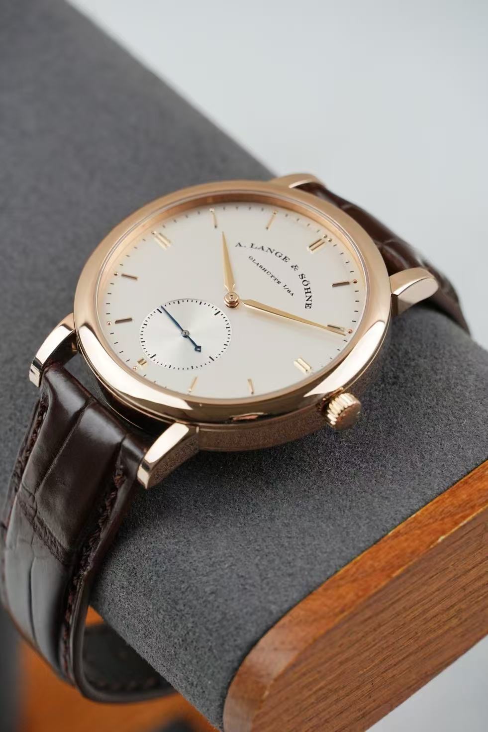A. Lange & S&ouml;hne 307.032 detail 2