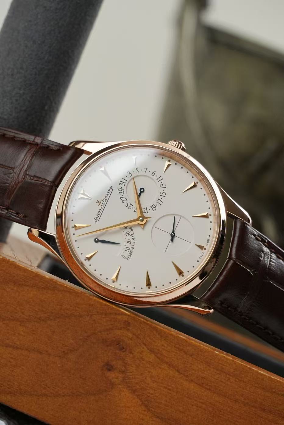 Jaeger-LeCoultre 1372520 detail 2