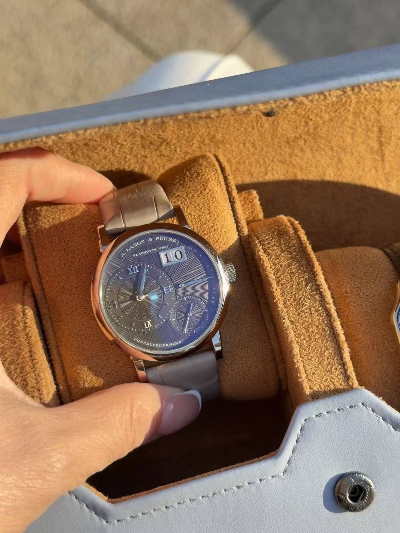 A. Lange & S&ouml;hne 181.038 detail 3