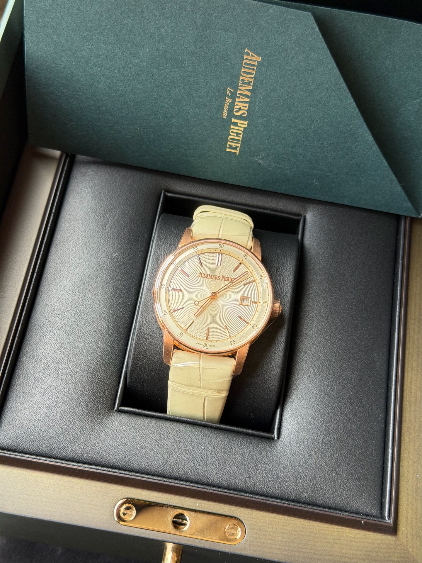 Audemars Piguet 77410OR.OO.A825CR.01