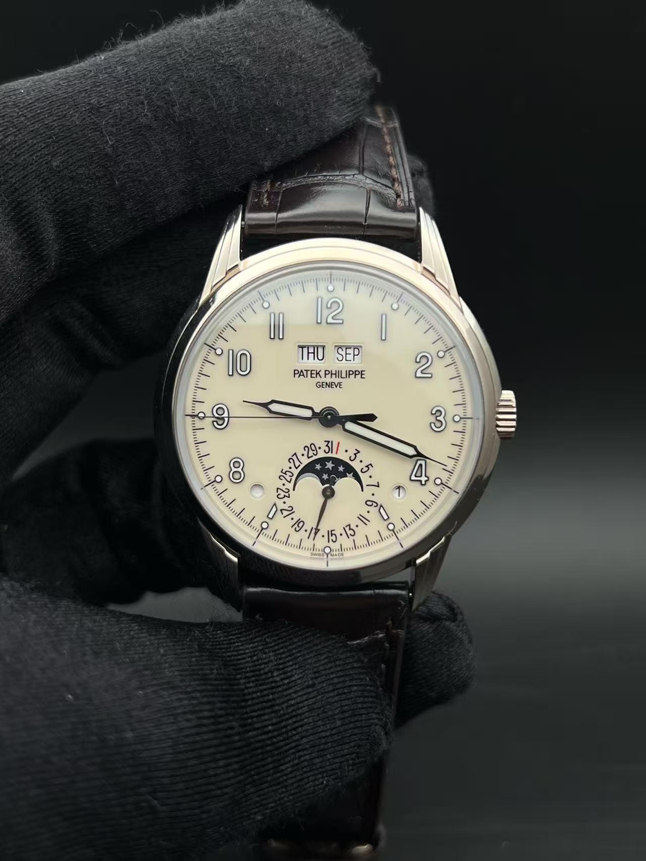 Patek Philippe 5320G