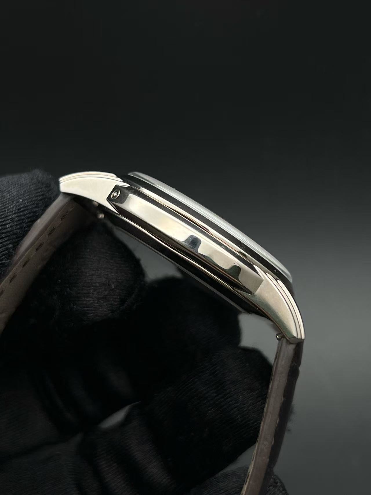 Patek Philippe 5320G detail 3