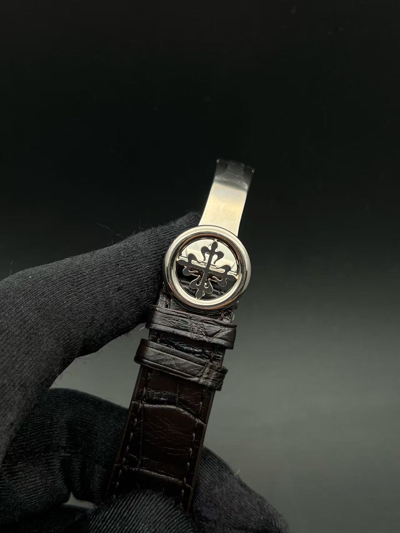 Patek Philippe 5320G detail 5