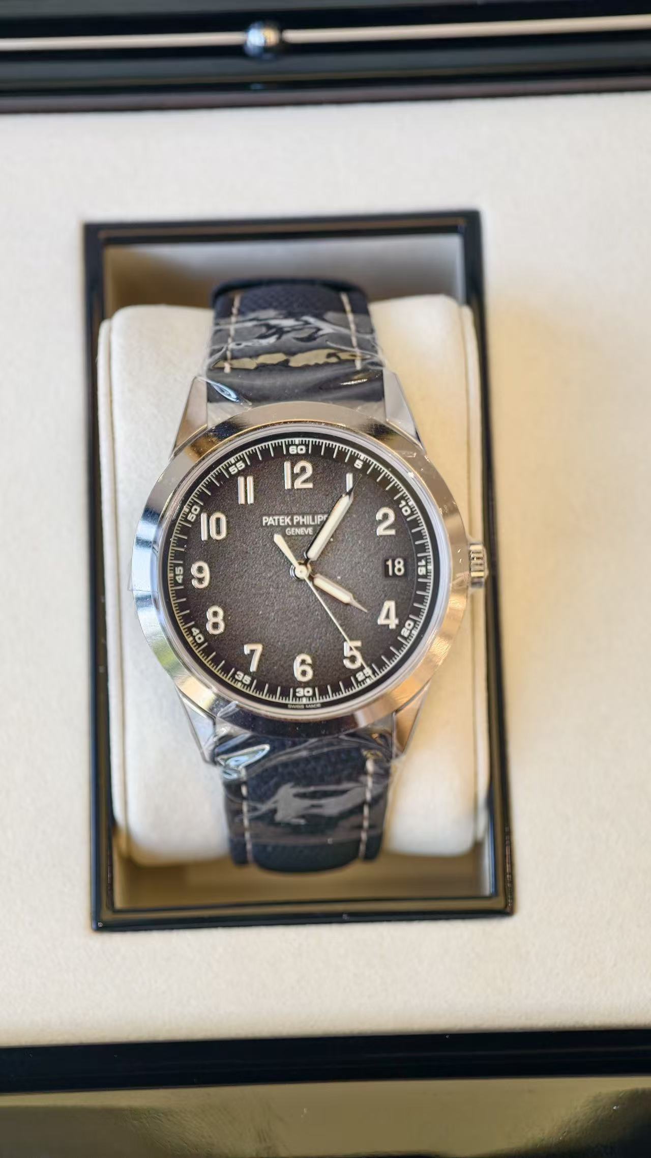 Patek Philippe 5226G-001