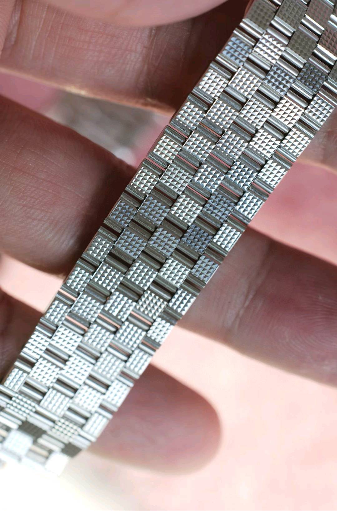 Audemars Piguet 15071BC detail 3