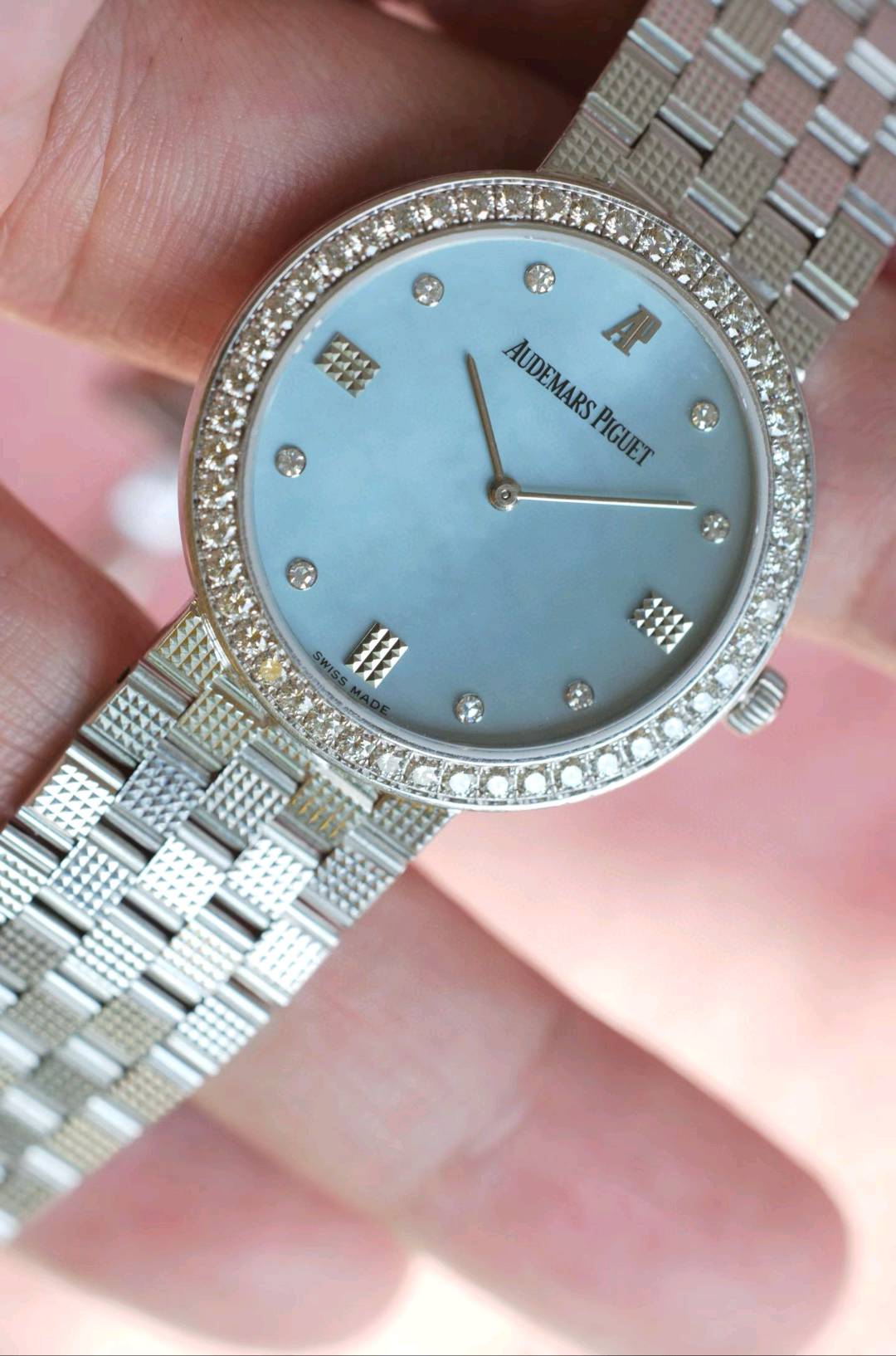 Audemars Piguet 15071BC detail 1