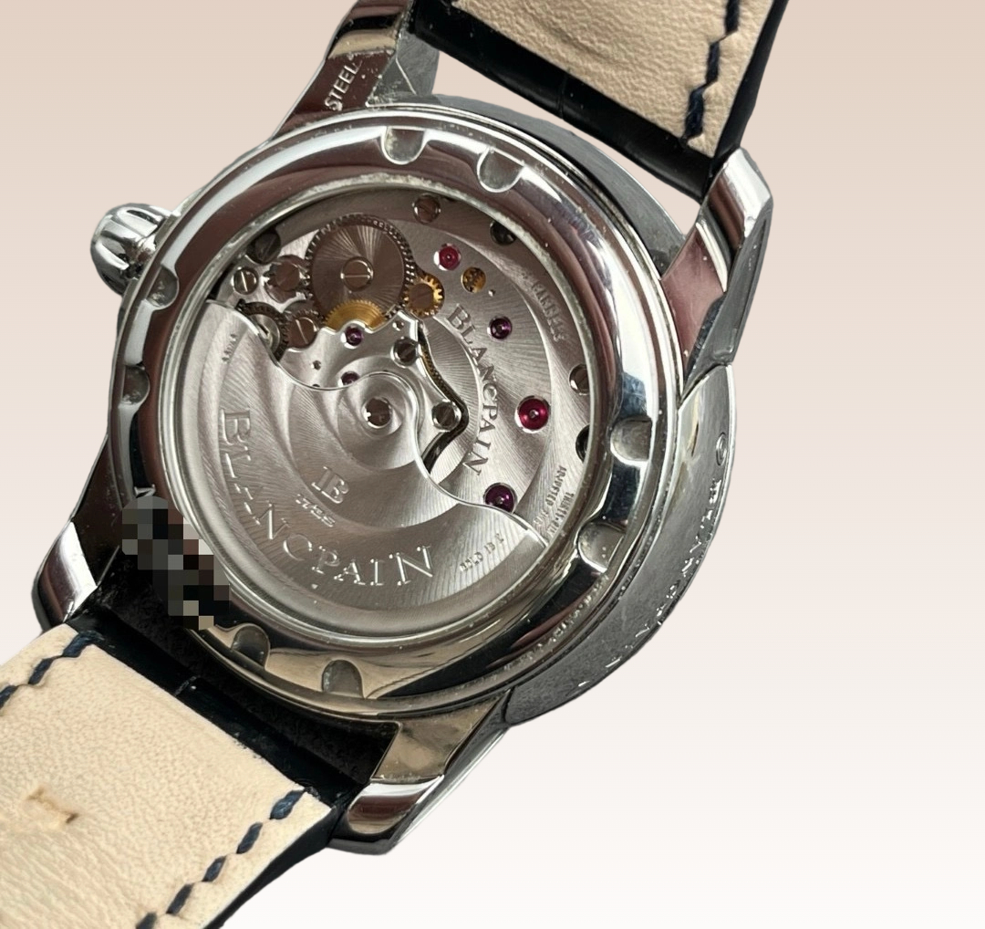 Blancpain 8866-1134-53B detail 2