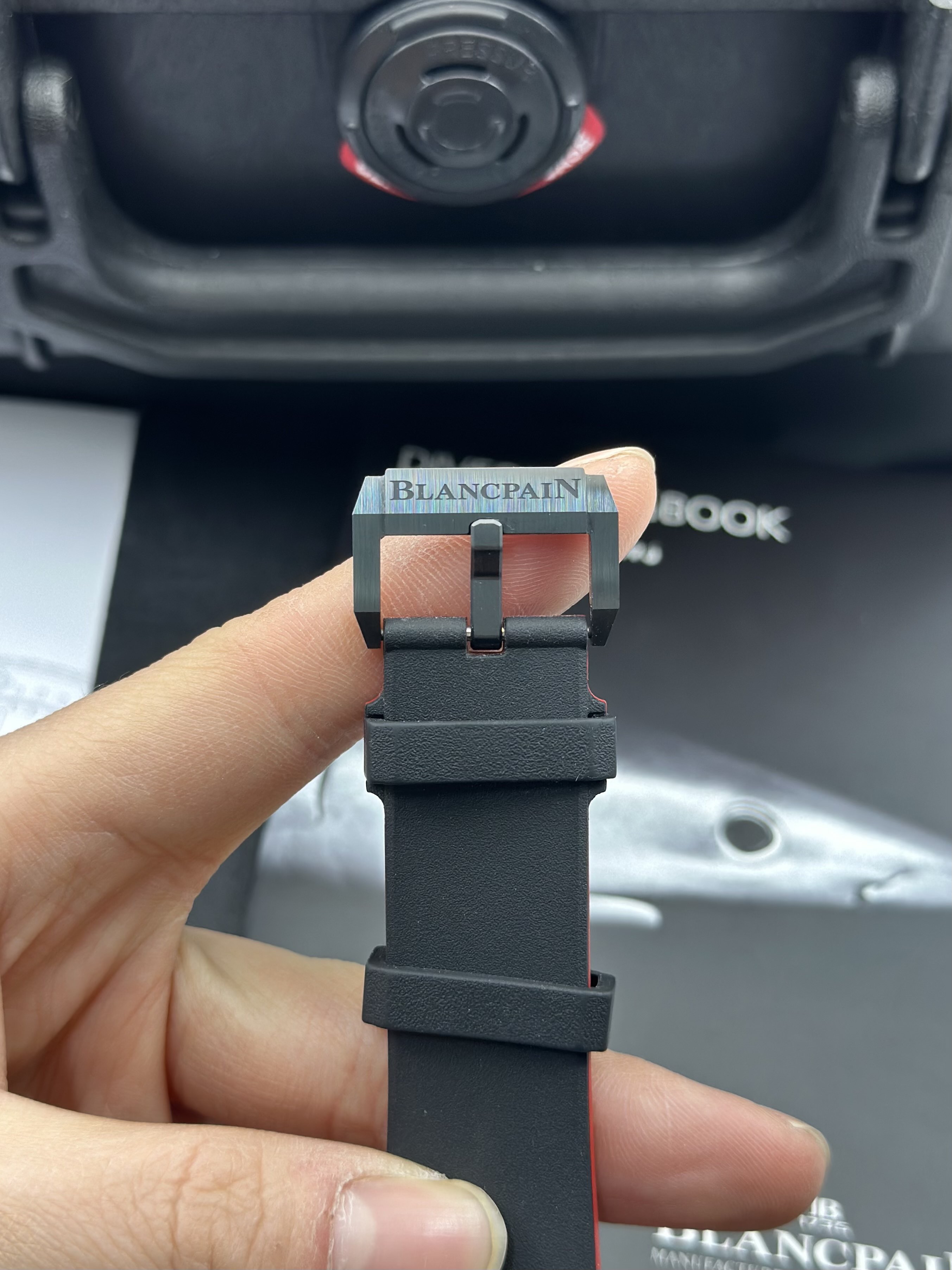 Blancpain 5000-0130-B52A detail 4