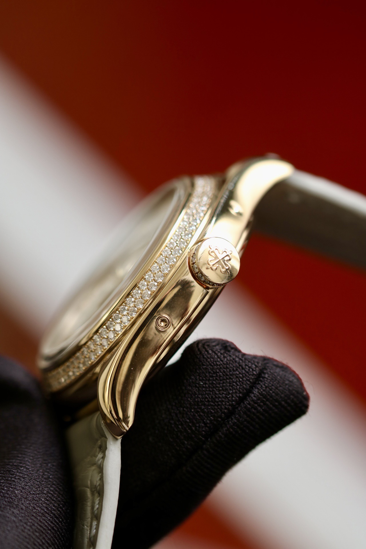 Patek Philippe 4936J-001 detail 3