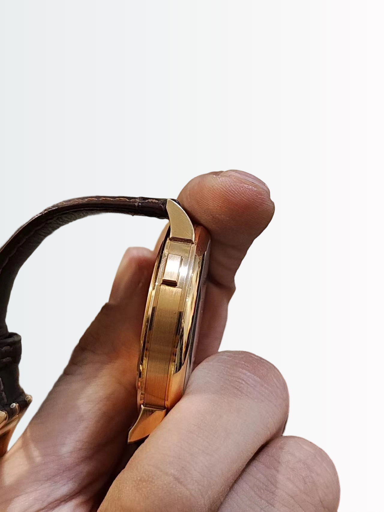 A. Lange & S&ouml;hne 384.032 detail 2
