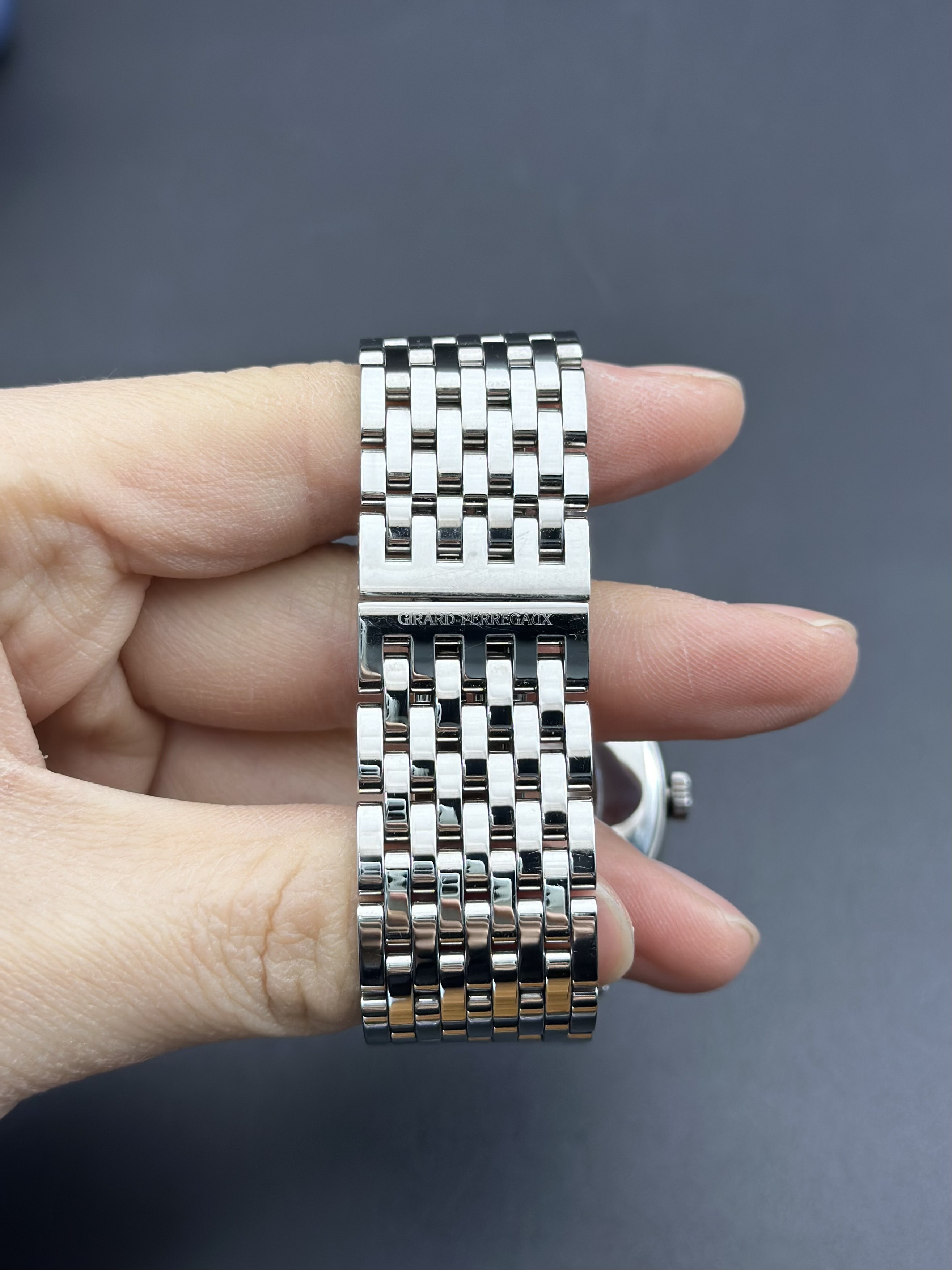 Girard Perregaux 49555D11A131-11A detail 4