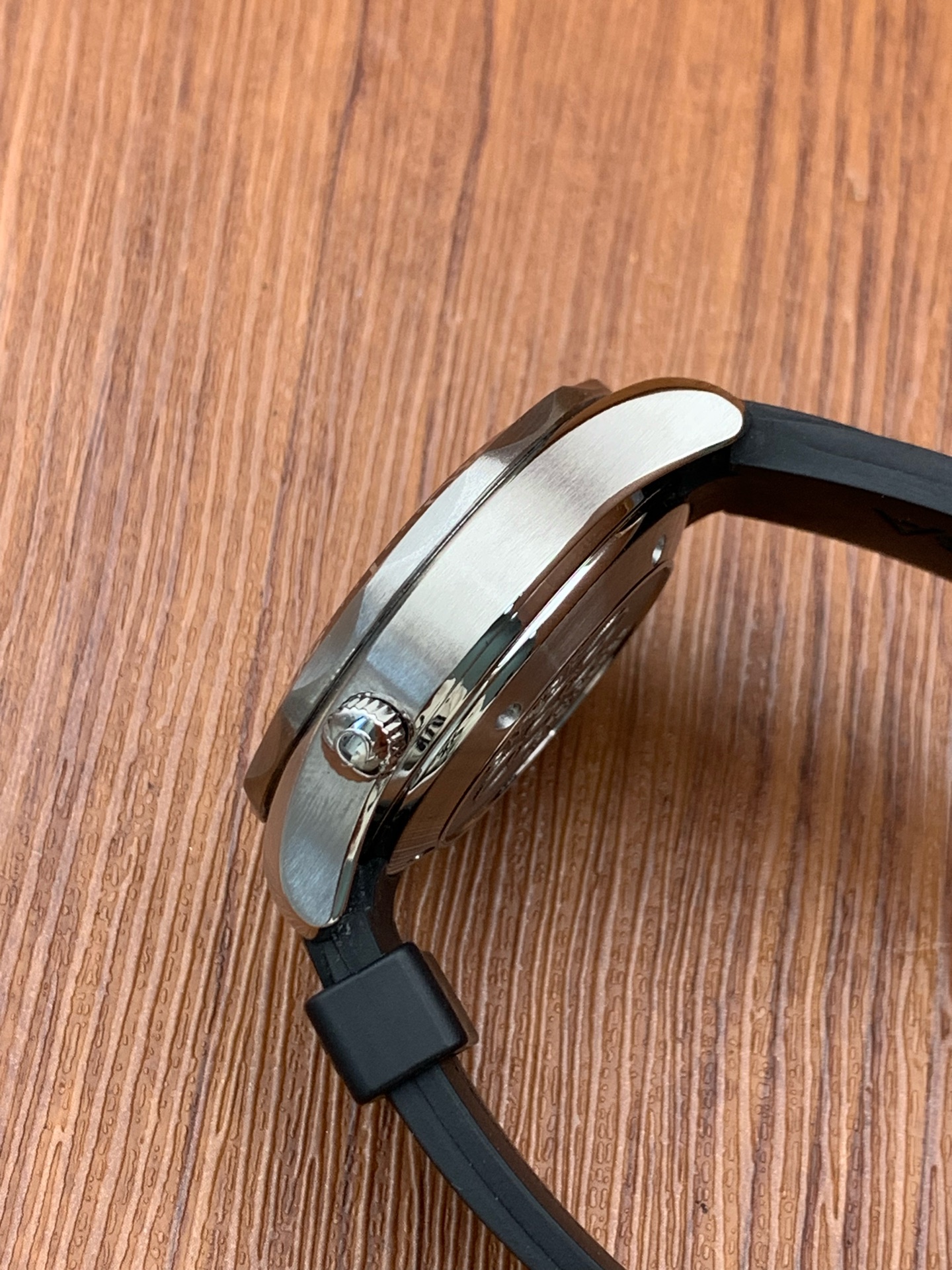 Omega 2896.51.91 detail 3