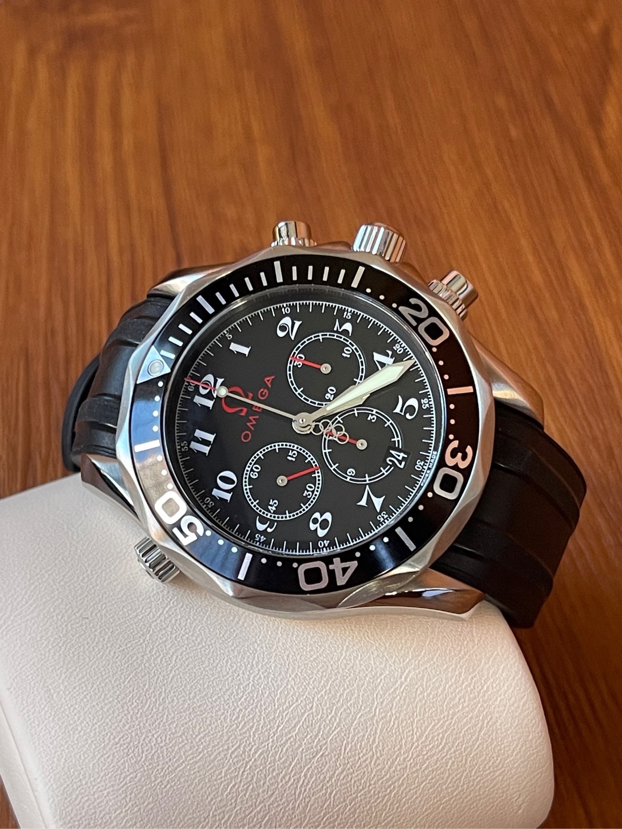 Omega 2896.51.91 detail 1