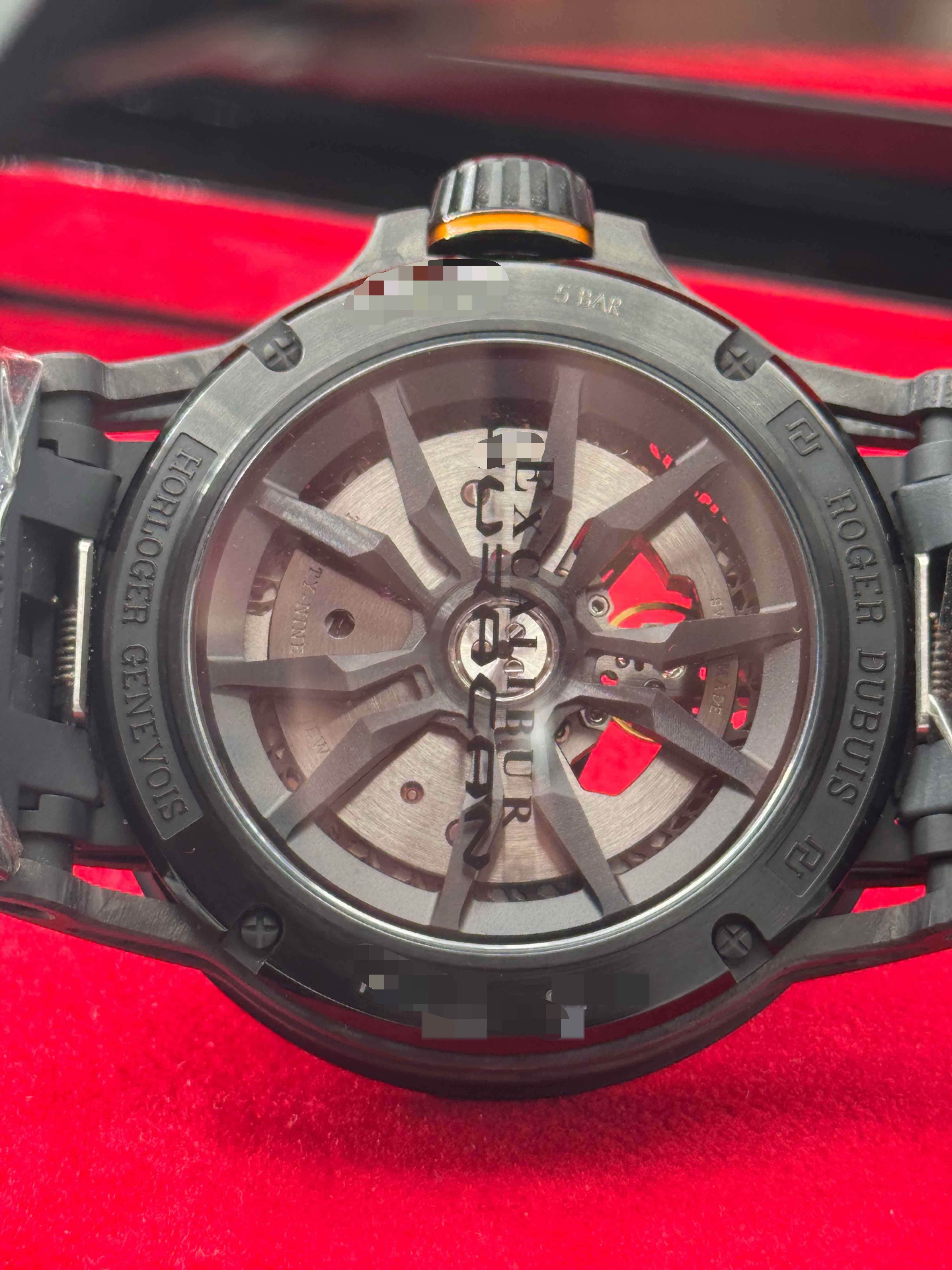 Roger Dubuis RDDBEX0972 detail 3