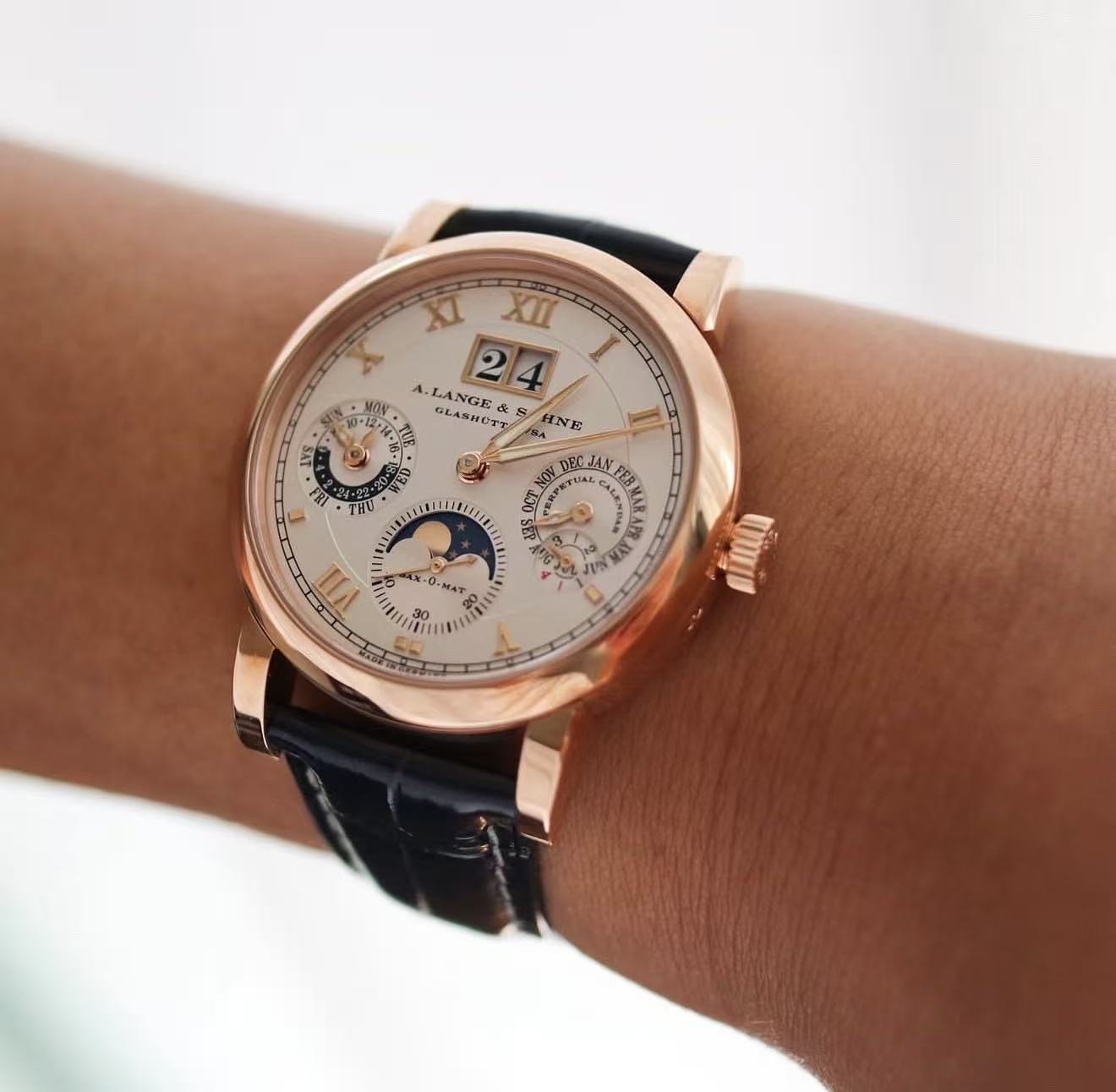 A. Lange & S&ouml;hne 310.032 detail 2