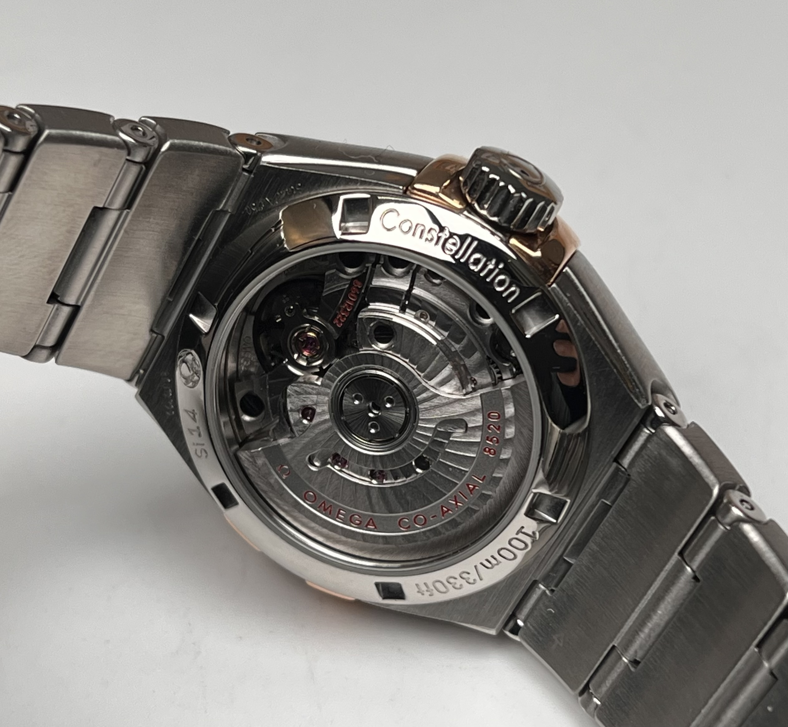 Omega 123.20.27.20.53.002 detail 7