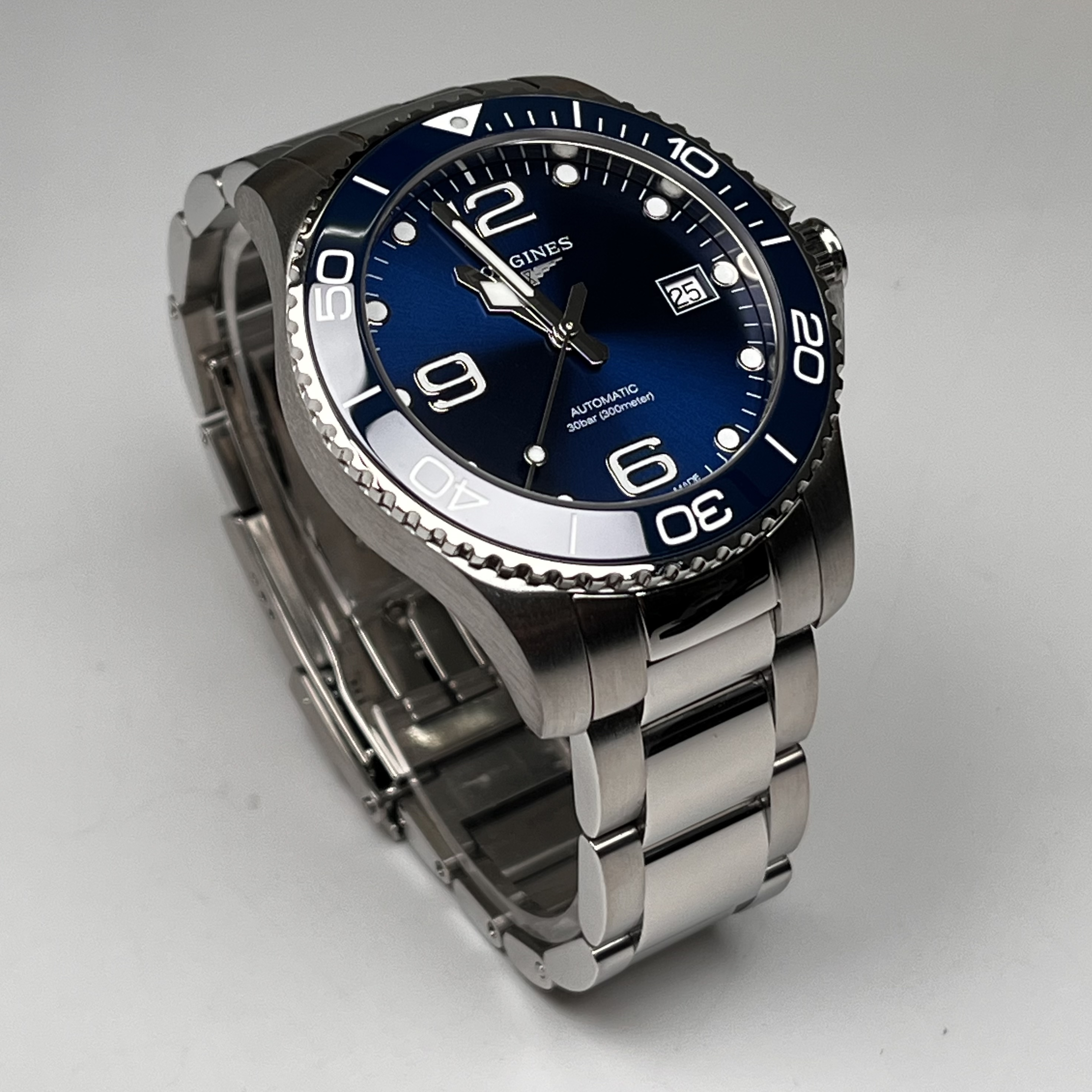 Longines L37804966 detail 4