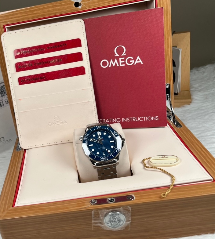 Omega 210.30.42.20.03.001 detail 7