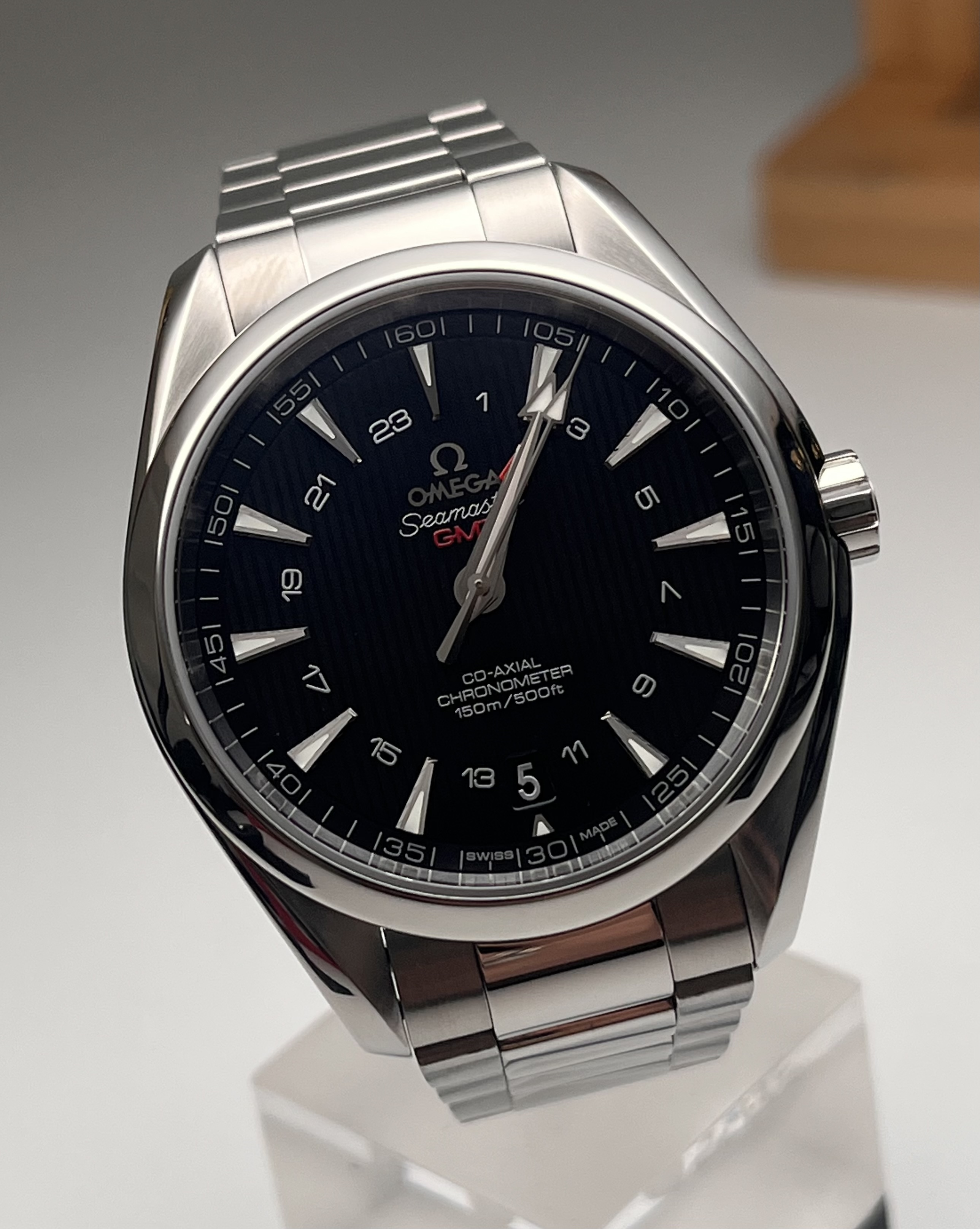 Omega 231.10.43.22.01.001 detail 4