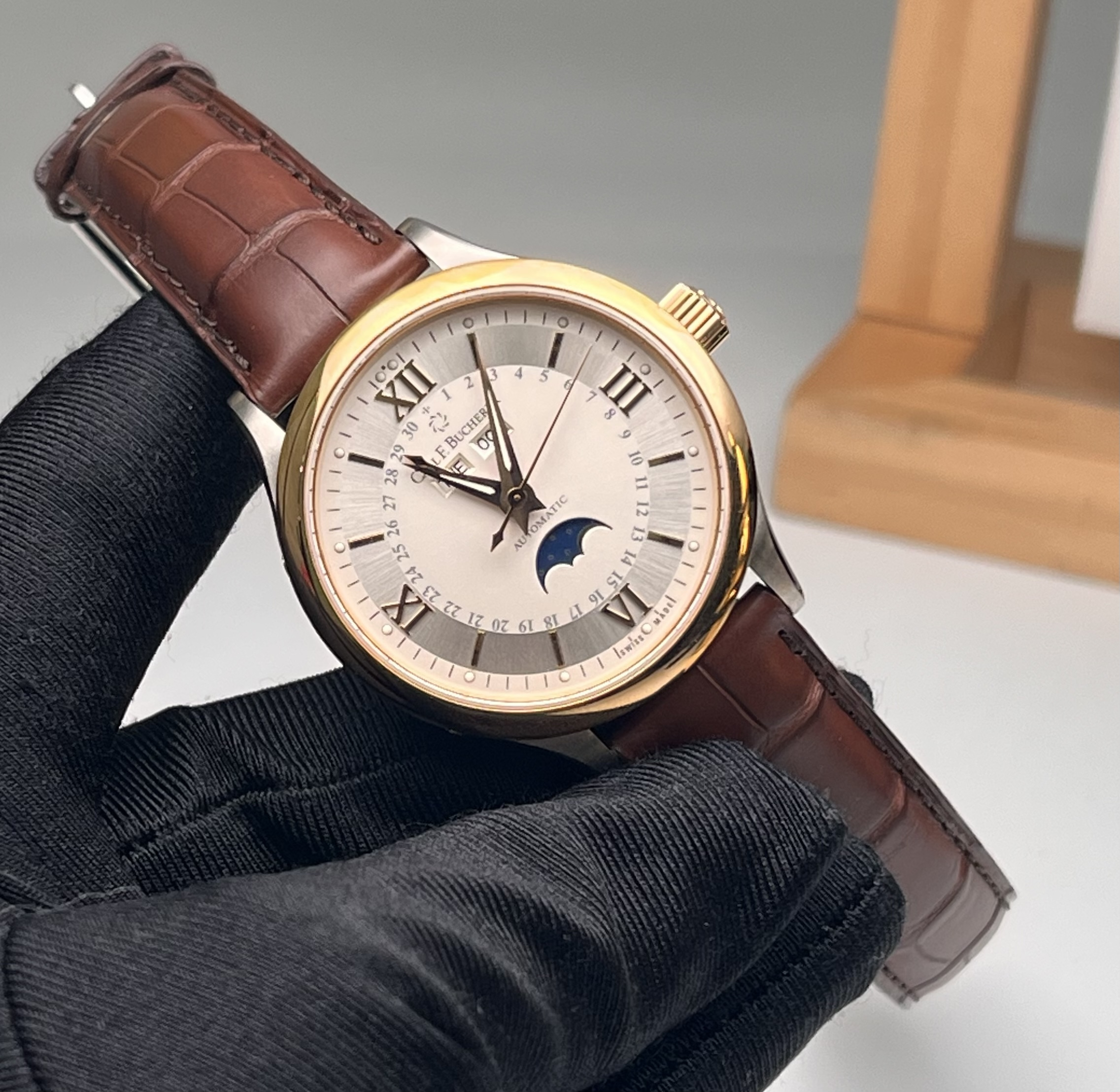 Carl F. Bucherer 00.10909.07.15.01