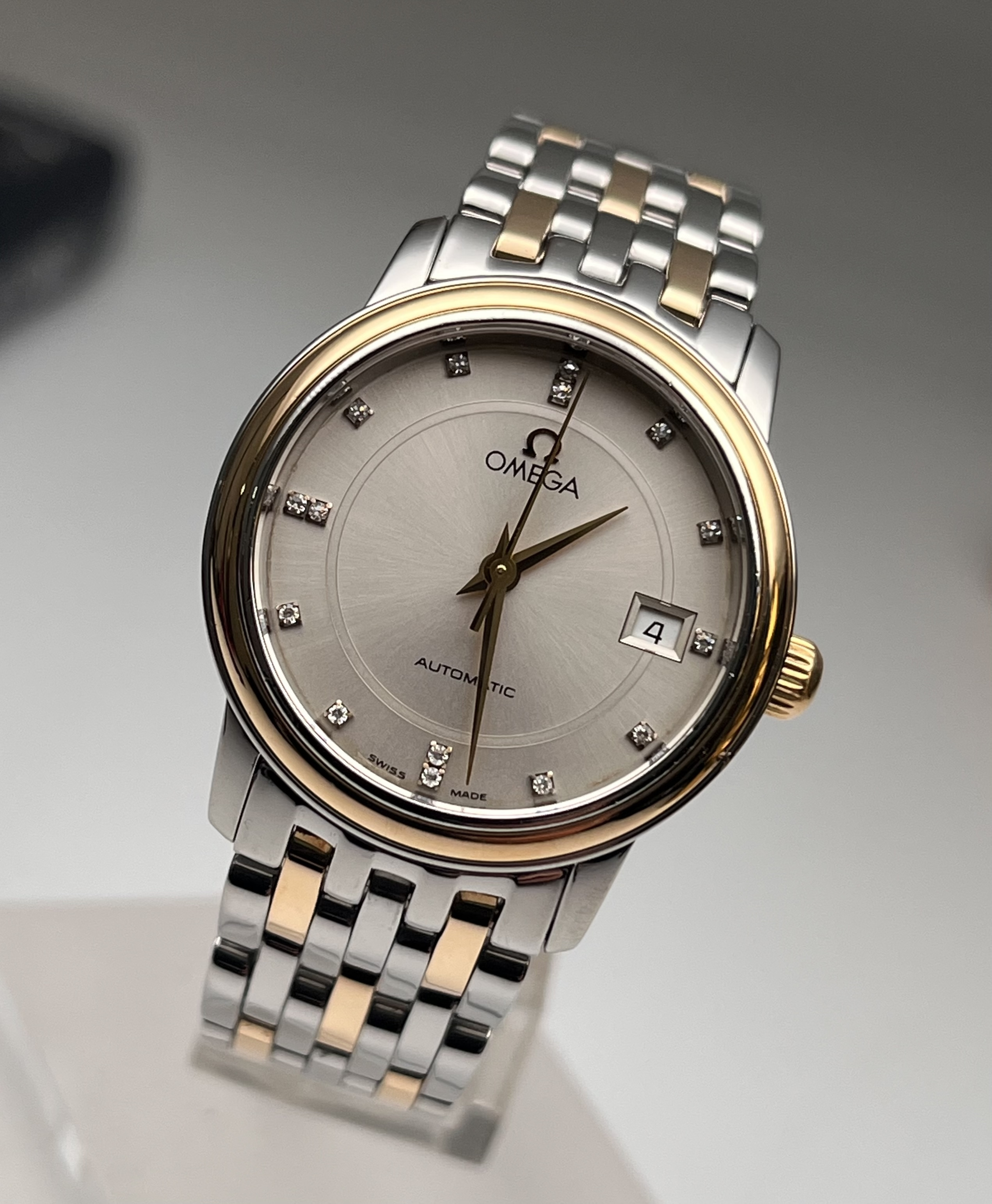 Omega 43903500