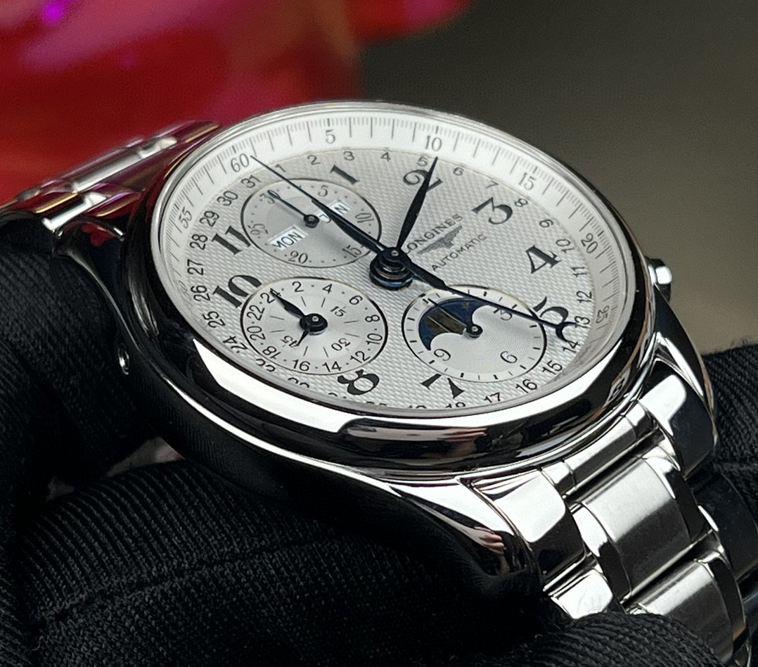Longines L2.673.4.78.6 detail 2