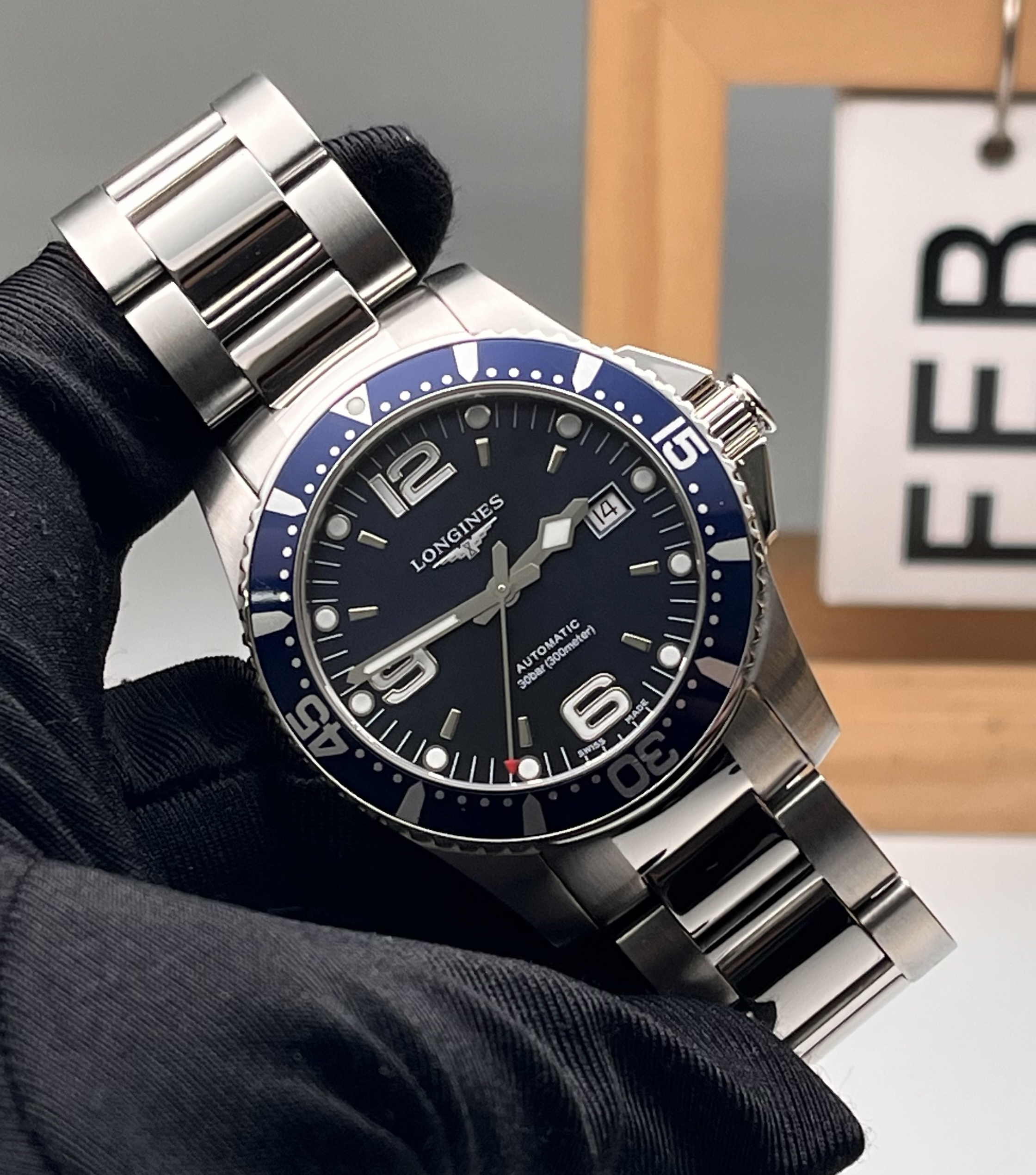 Longines L3.742.4.96.6 detail 3