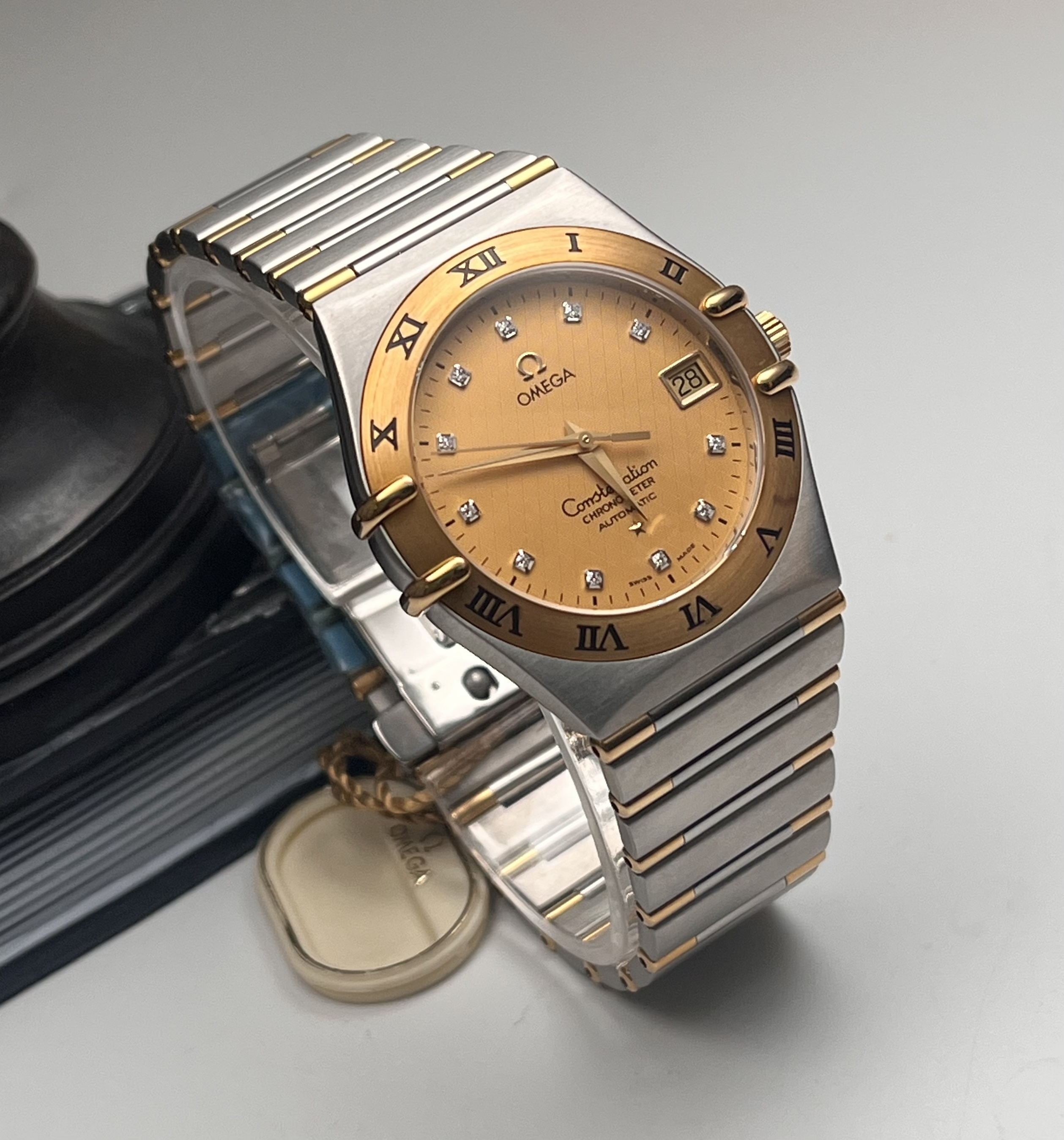 Omega 13021500 detail 1