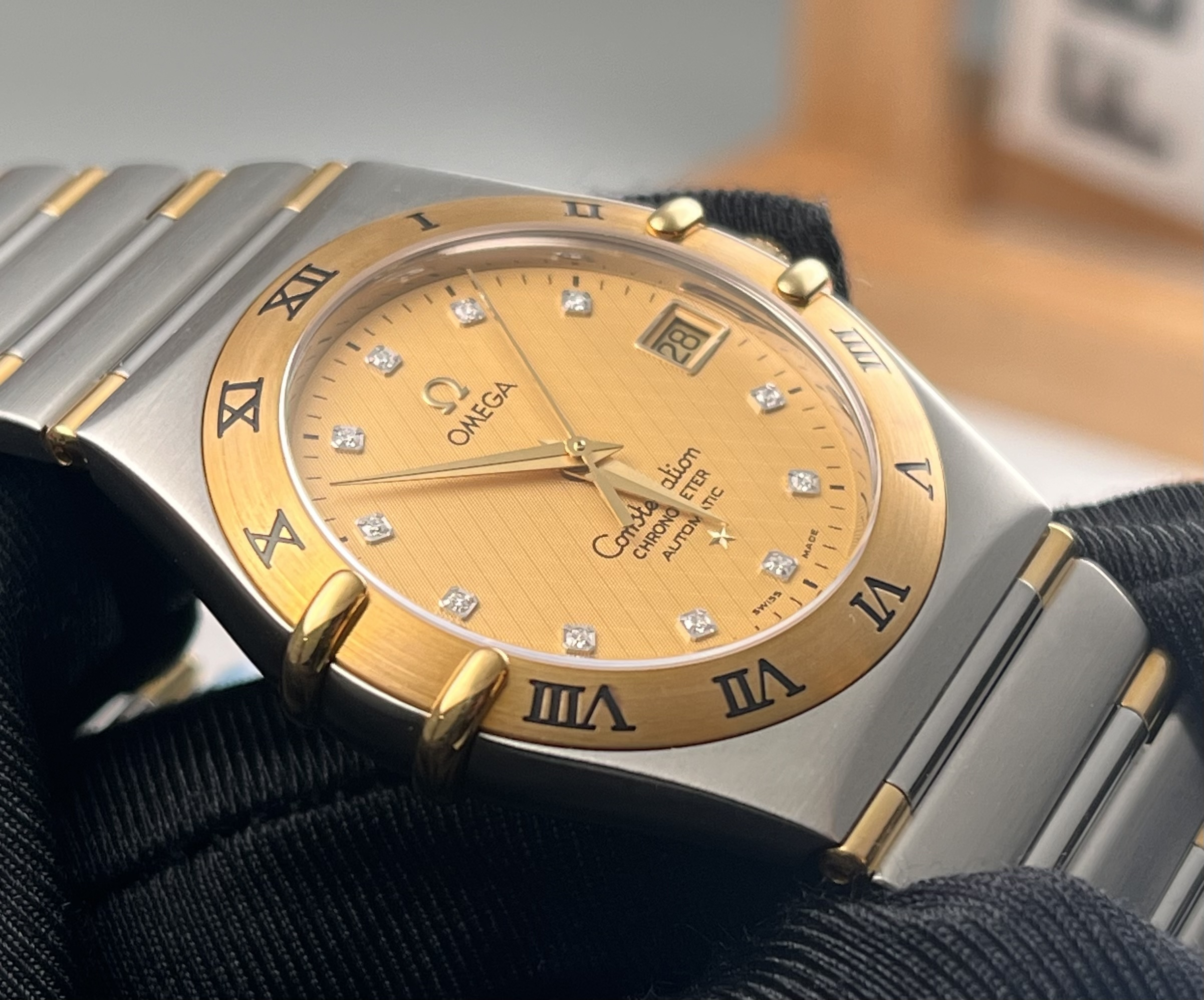 Omega 13021500 detail 3