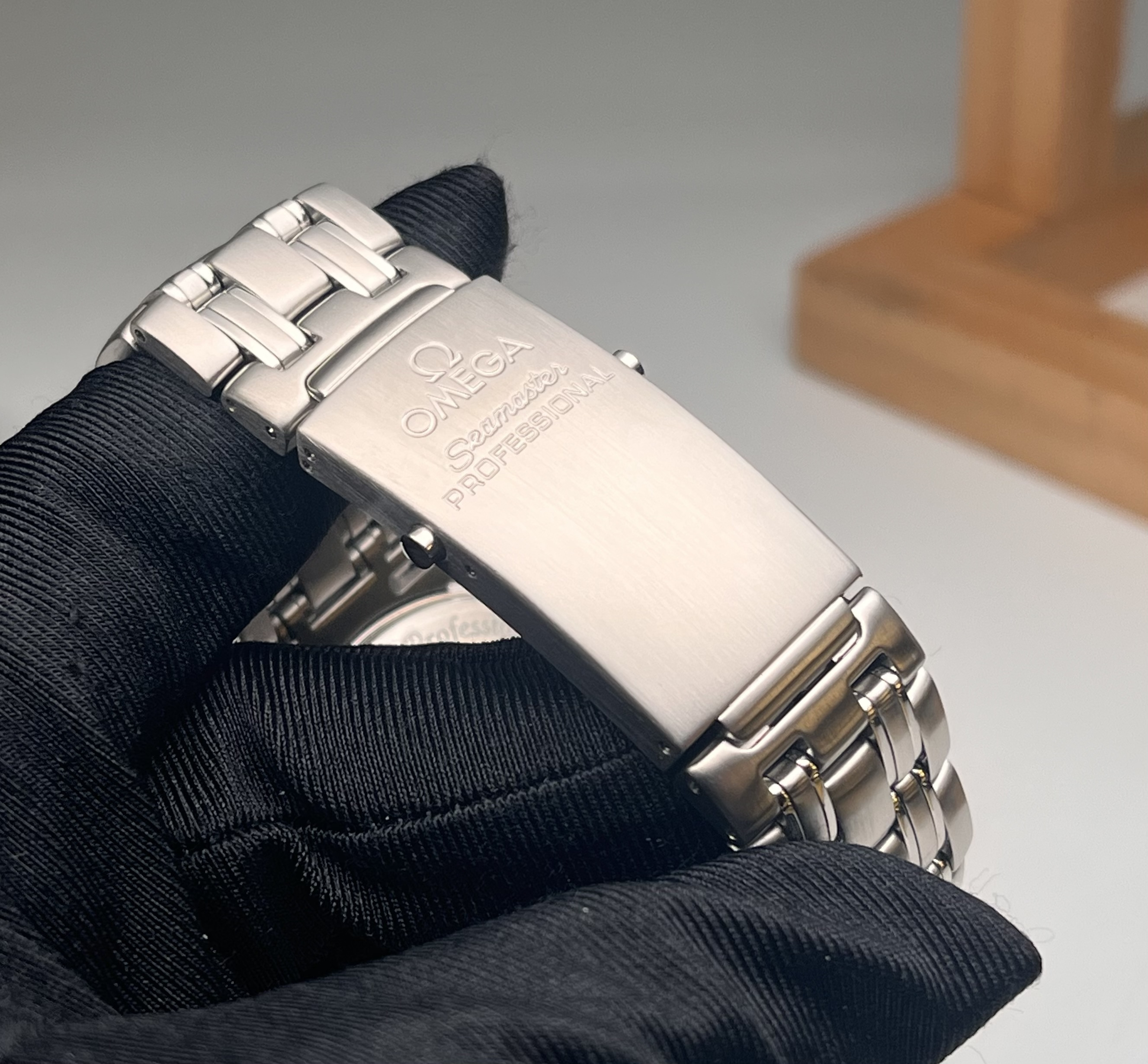 Omega 2533.35.00 detail 5