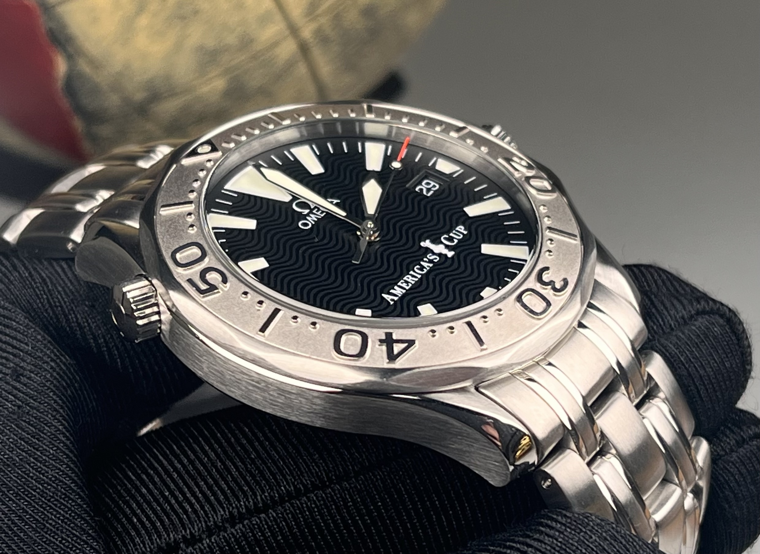 Omega 2533.35.00 detail 3